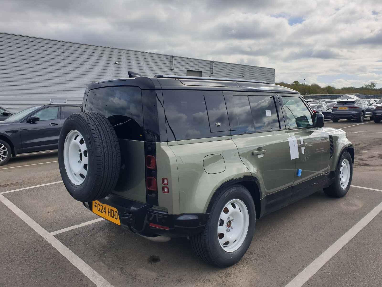 Land Rover Defender 2024 5 Door Estate Breaking View Auto part Land Rover Defender 2024 5 Door Estate Breaking