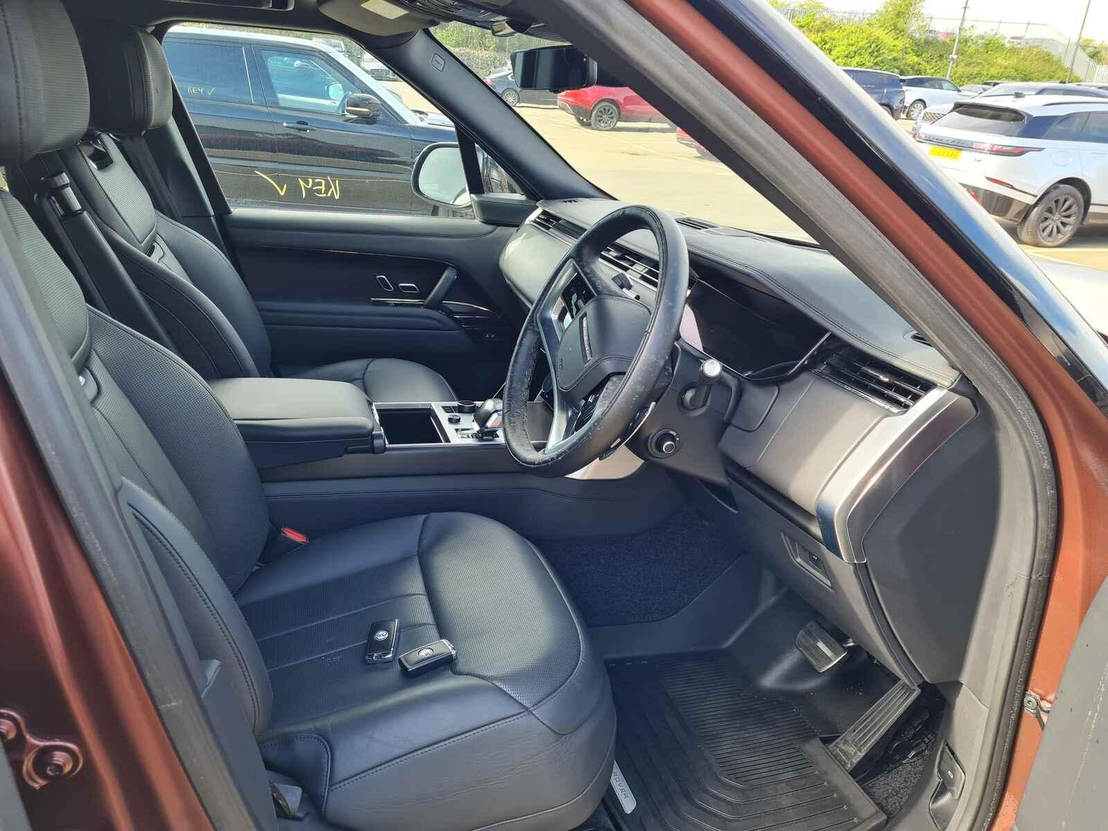 View Auto part Land Rover Range Rover 2023 5 Door Estate Breaking