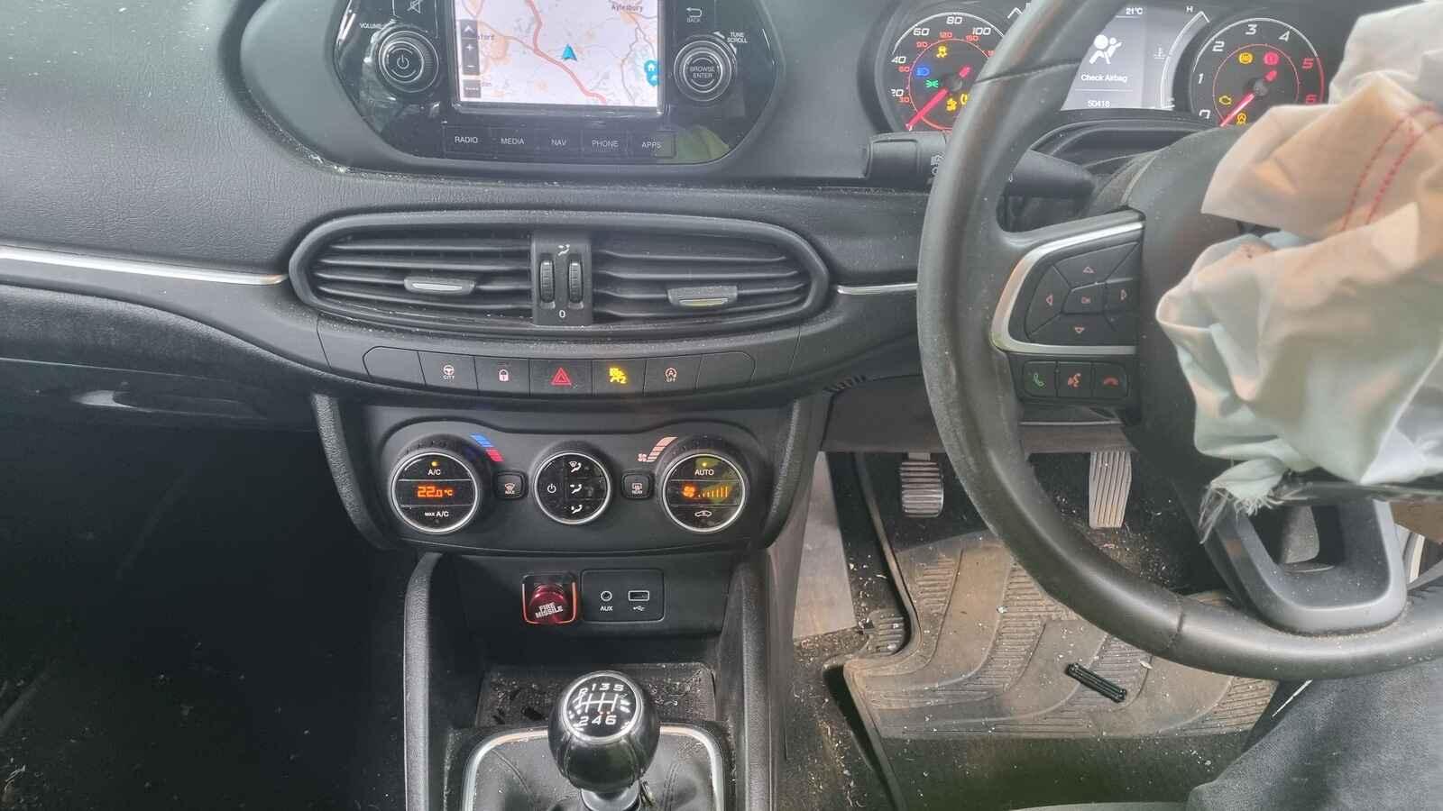 View Auto part Fiat Tipo 2018 5 Door Hatchback Breaking