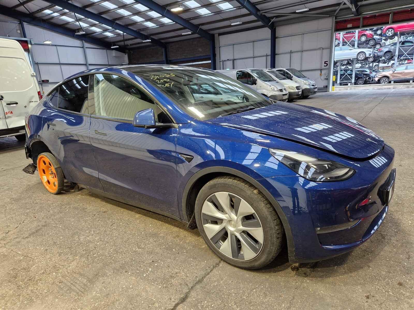 Image for a Tesla Model Y 2022 5 Door Mpv Breaking