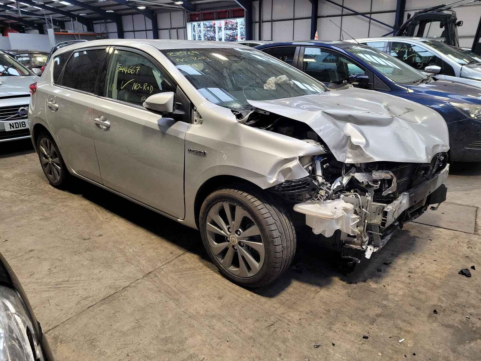 Image for a Toyota Auris 2017 5 Door Hatchback Breaking