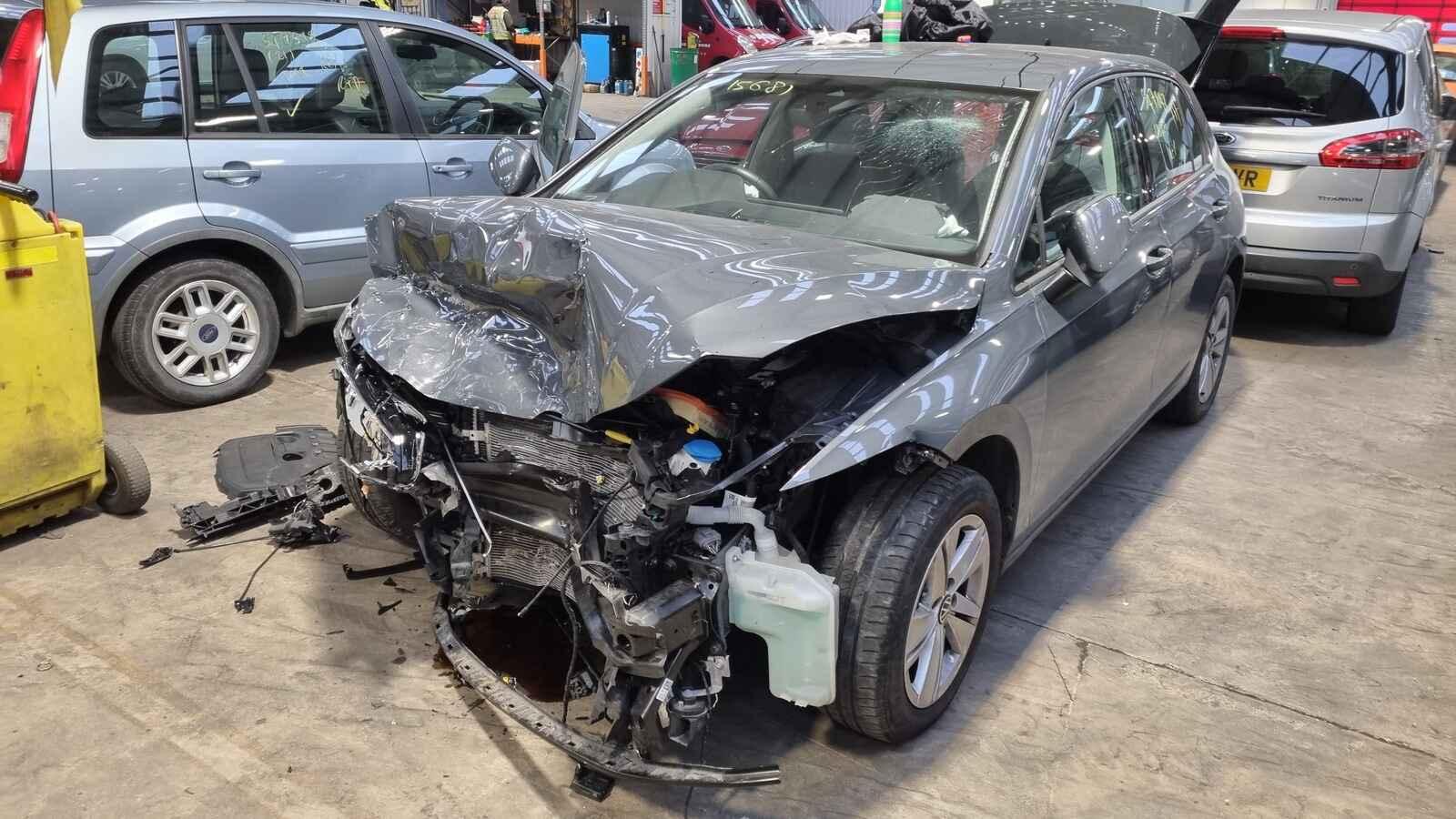 View Auto part Volkswagen Golf 2022 5 Door Hatchback Breaking