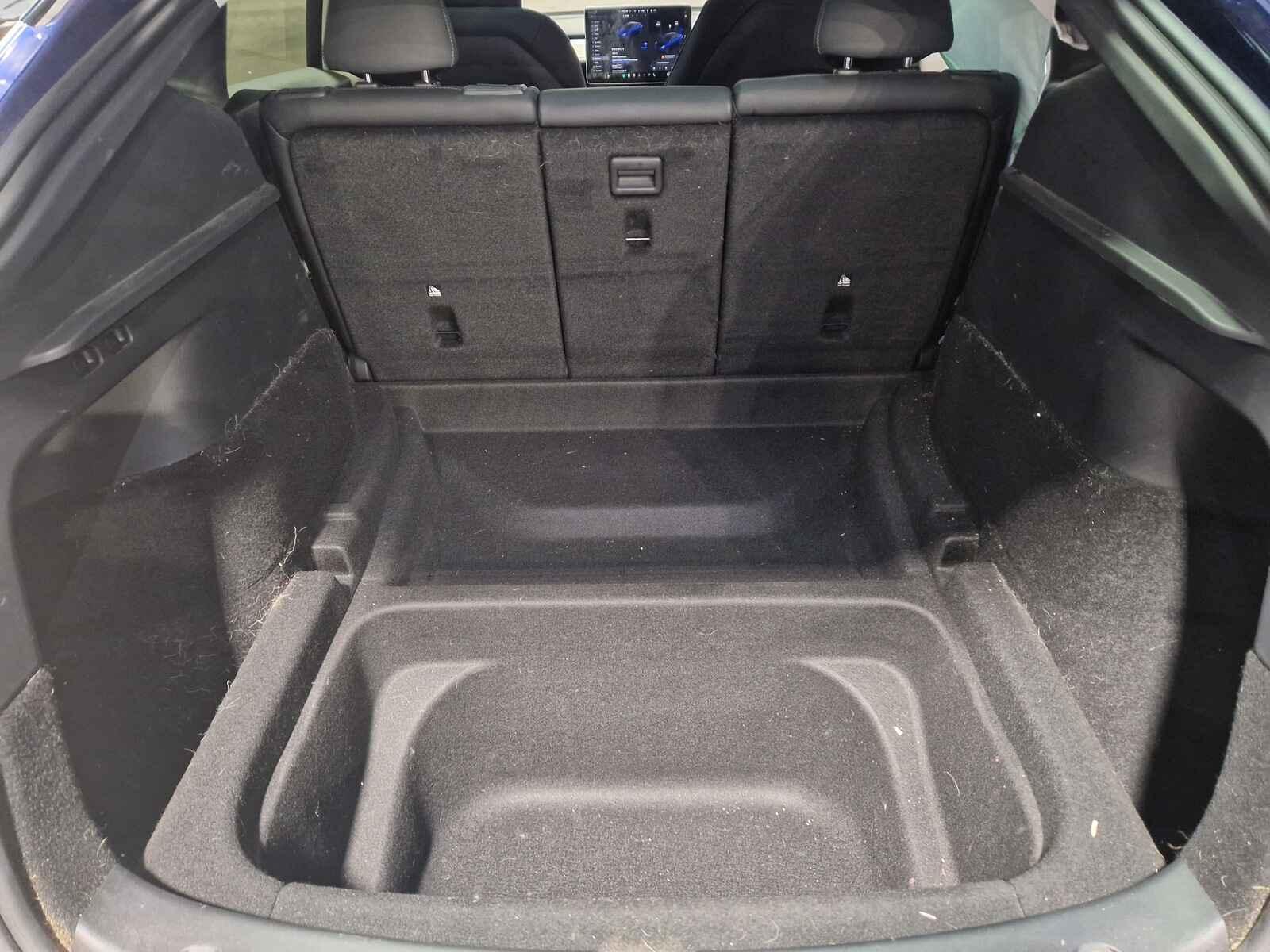 Tesla Model Y 2023 5 Door Mpv Breaking View Auto part Tesla Model Y 2023 5 Door Mpv Breaking