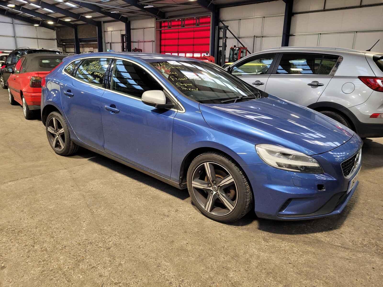 Image for a Volvo V40 2016 5 Door Hatchback Breaking