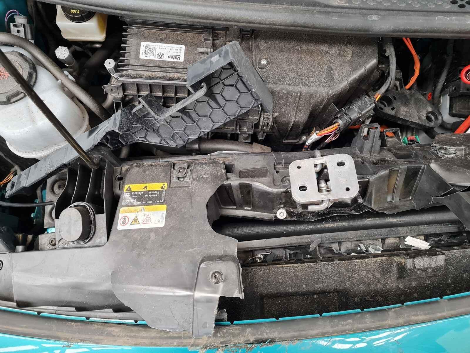 Volkswagen Id.3 2021 5 Door Hatchback Breaking View Auto part Volkswagen Id.3 2021 5 Door Hatchback Breaking