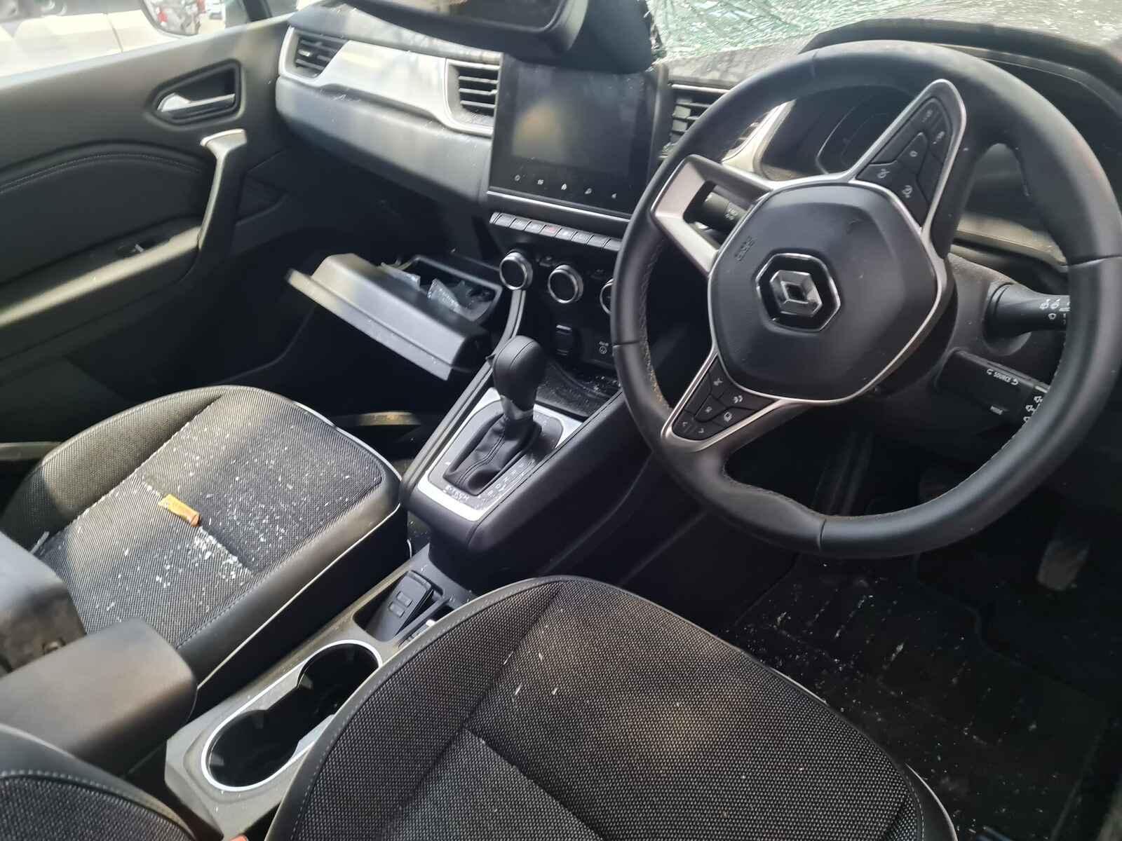 Renault Captur 2023 5 Door Hatchback Breaking View Auto part Renault Captur 2023 5 Door Hatchback Breaking