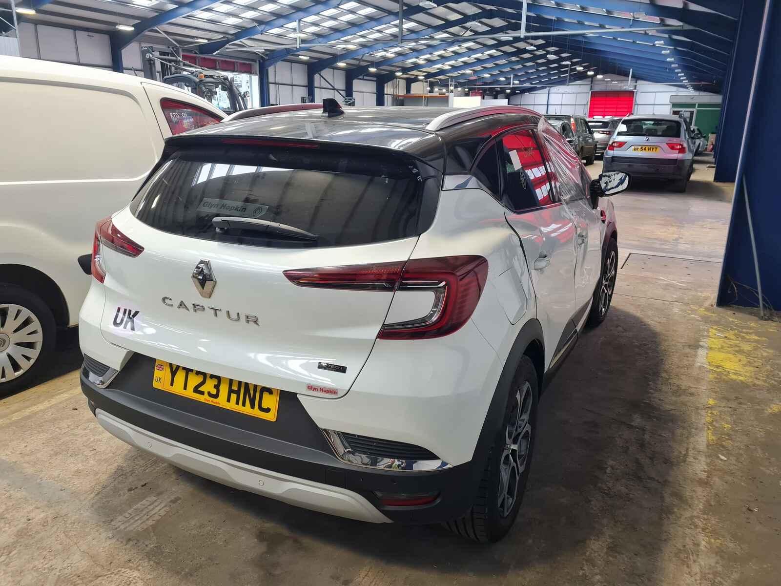 Renault Captur 2023 5 Door Hatchback Breaking View Auto part Renault Captur 2023 5 Door Hatchback Breaking