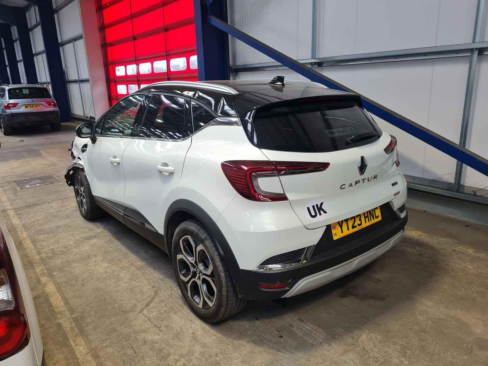 Renault Captur 2023 5 Door Hatchback Breaking View Auto part Renault Captur 2023 5 Door Hatchback Breaking