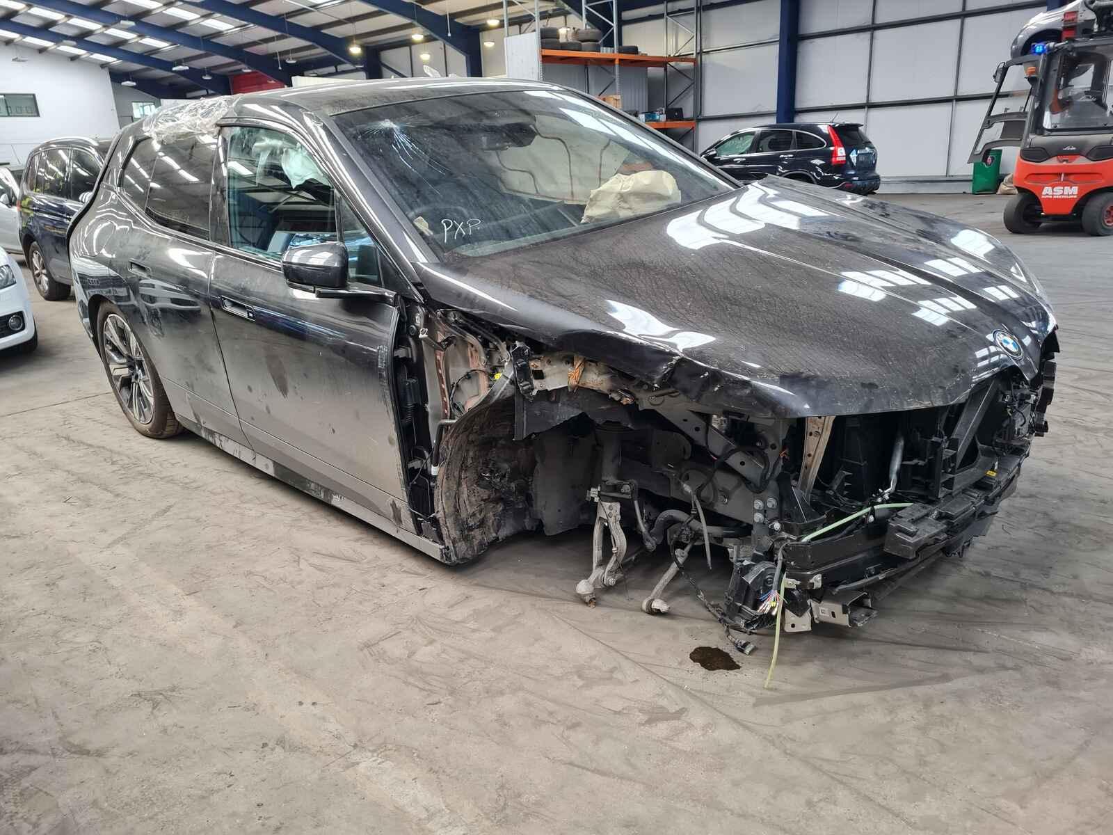 Image for a Bmw Ix 2022 5 Door Estate Breaking