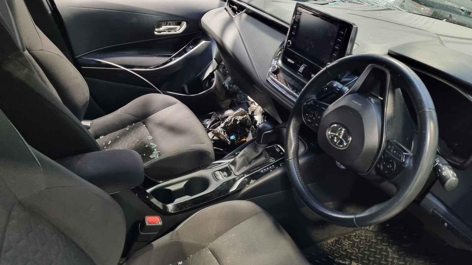 View Auto part Toyota Corolla 2020 5 Door Estate Breaking