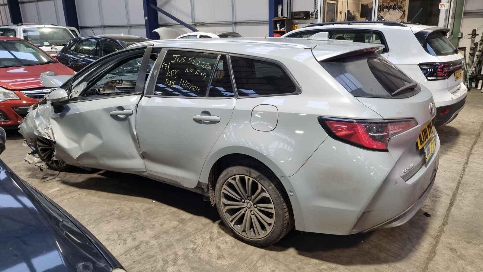View Auto part Toyota Corolla 2020 5 Door Estate Breaking