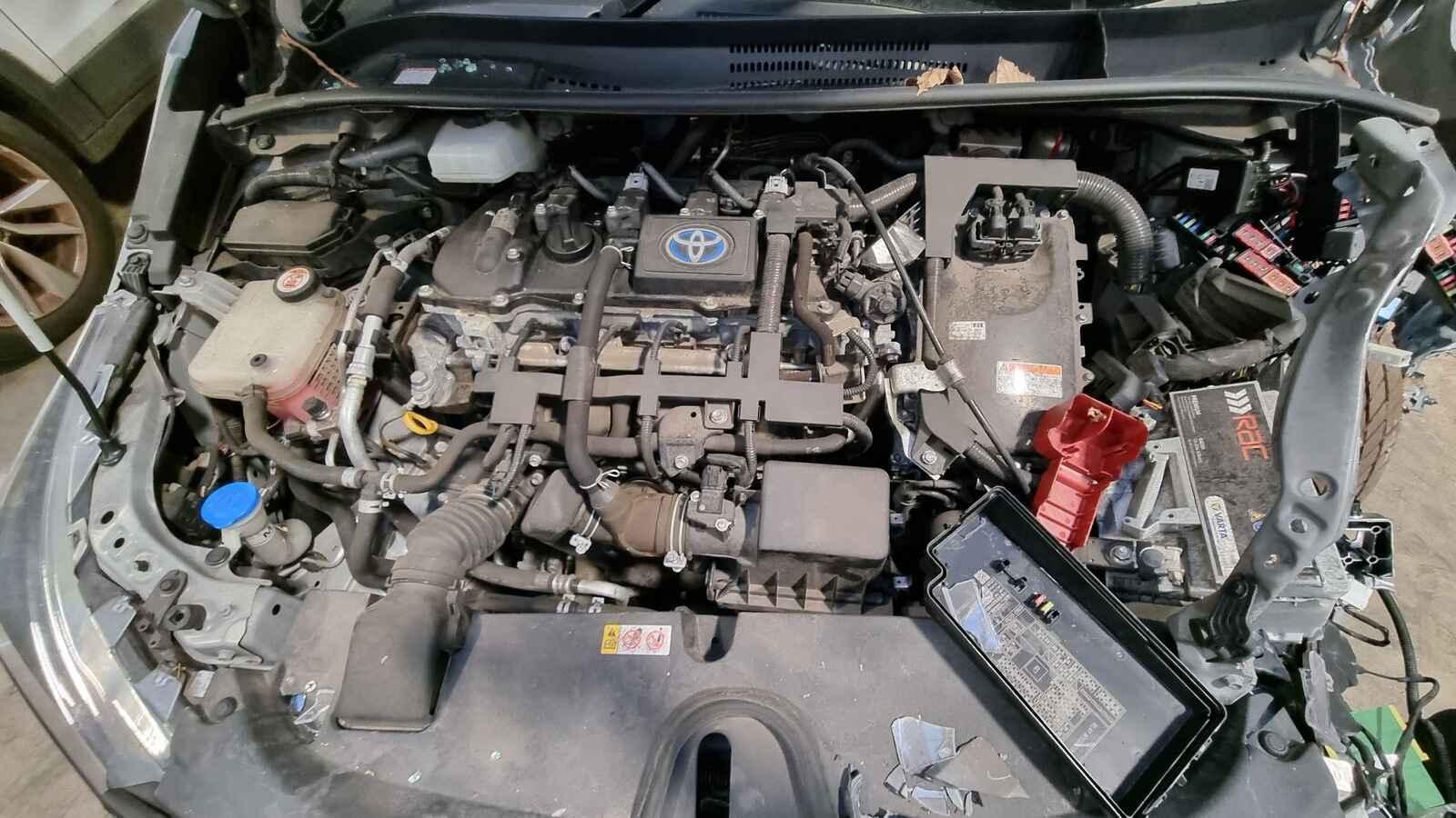 View Auto part Toyota Corolla 2020 5 Door Estate Breaking