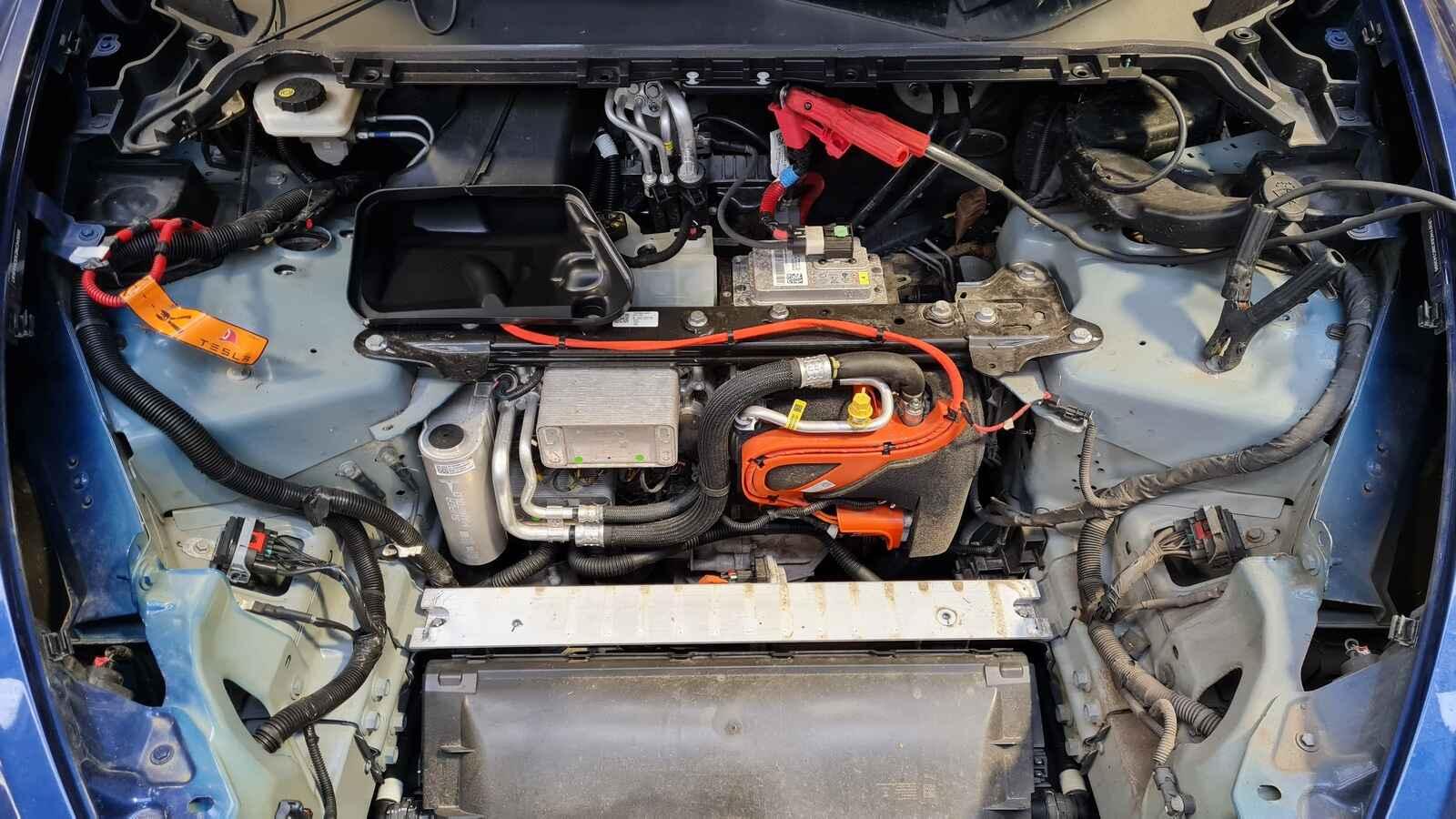 Tesla Model Y 2022 5 Door Mpv Breaking View Auto part Tesla Model Y 2022 5 Door Mpv Breaking