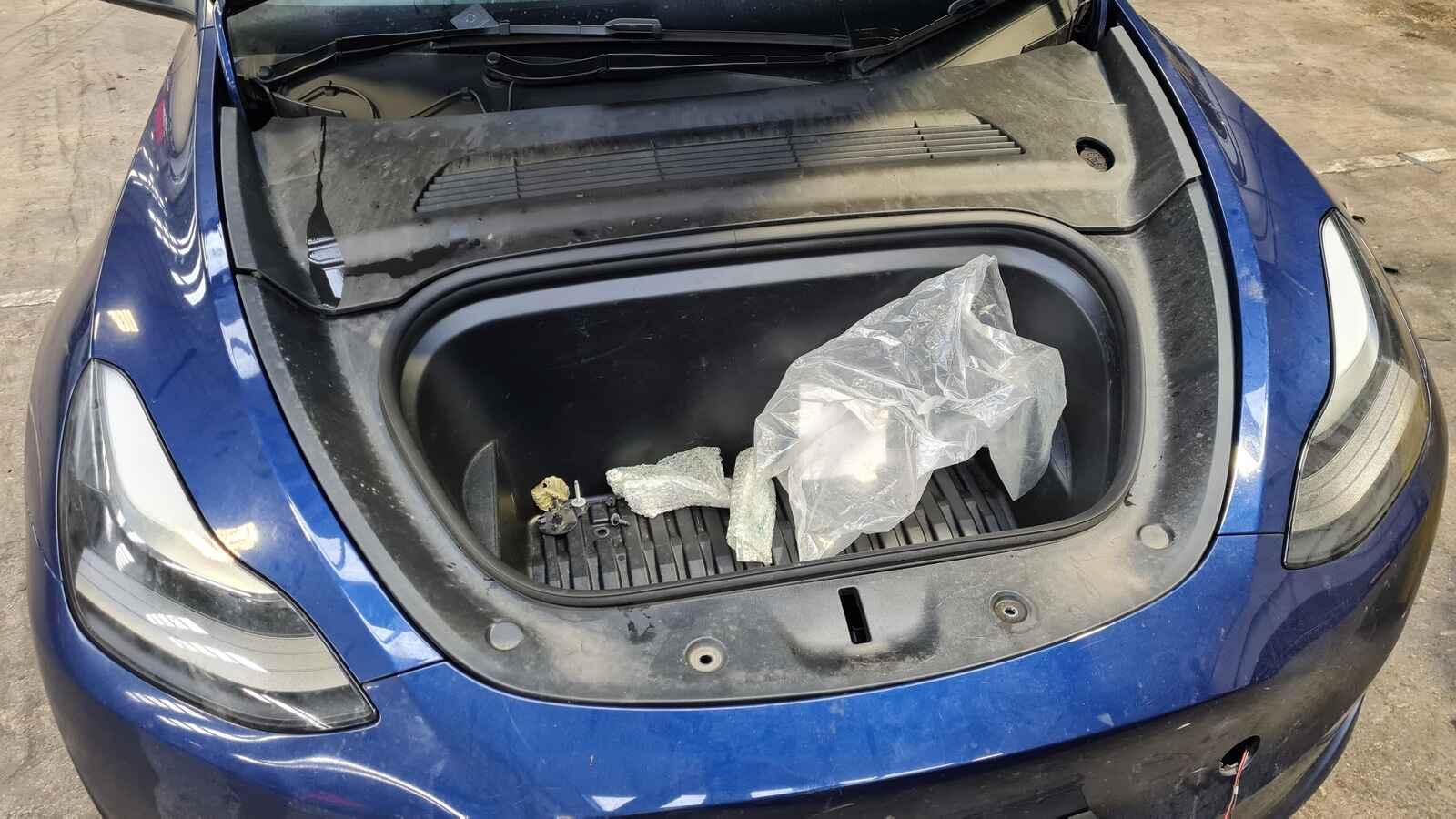 Tesla Model Y 2022 5 Door Mpv Breaking View Auto part Tesla Model Y 2022 5 Door Mpv Breaking