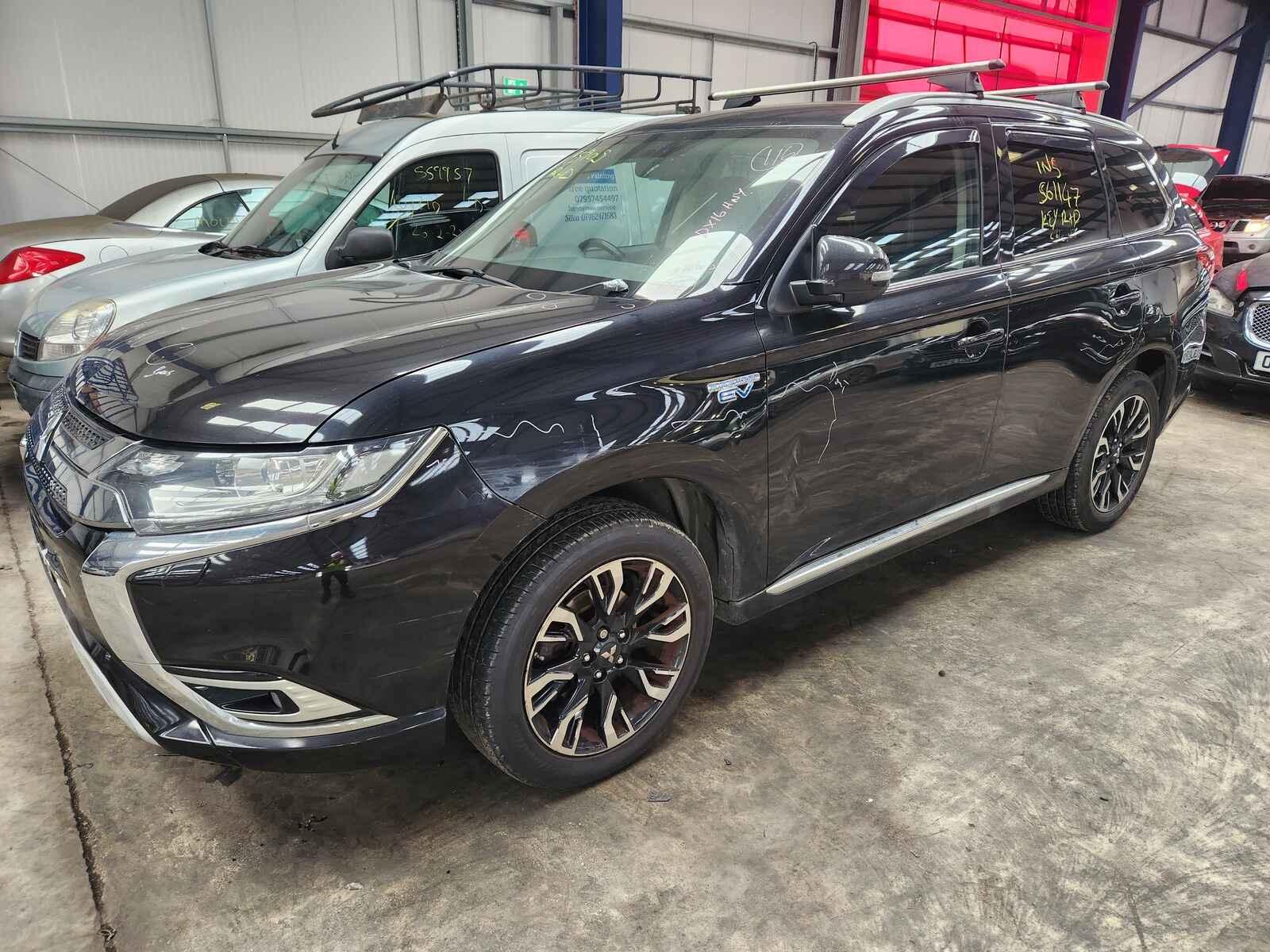 View Auto part Mitsubishi Outlander 2016 5 Door Estate Breaking