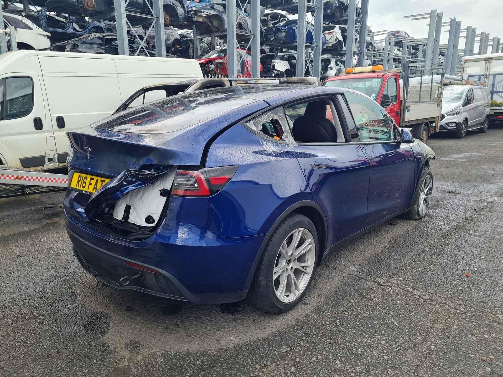 Tesla Model Y 2023 5 Door Mpv Breaking View Auto part Tesla Model Y 2023 5 Door Mpv Breaking