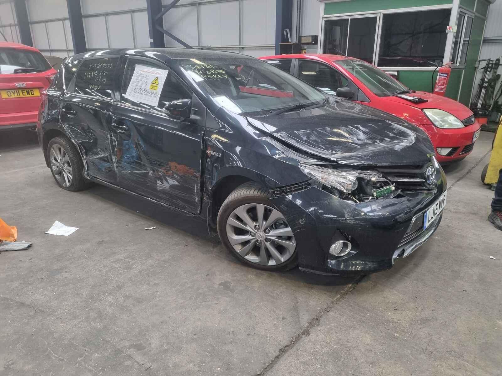 Image for a Toyota Auris 2015 5 Door Hatchback Breaking