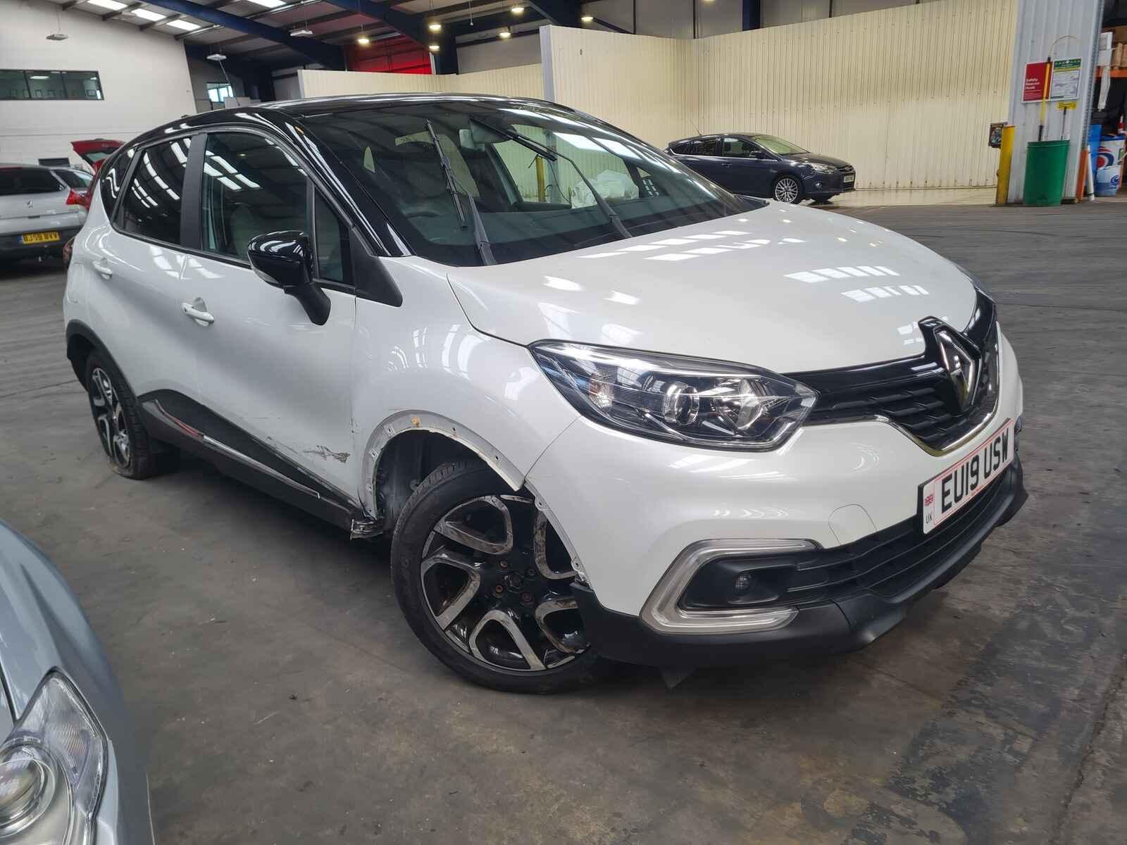 Image for a Renault Captur 2019 5 Door Hatchback Breaking