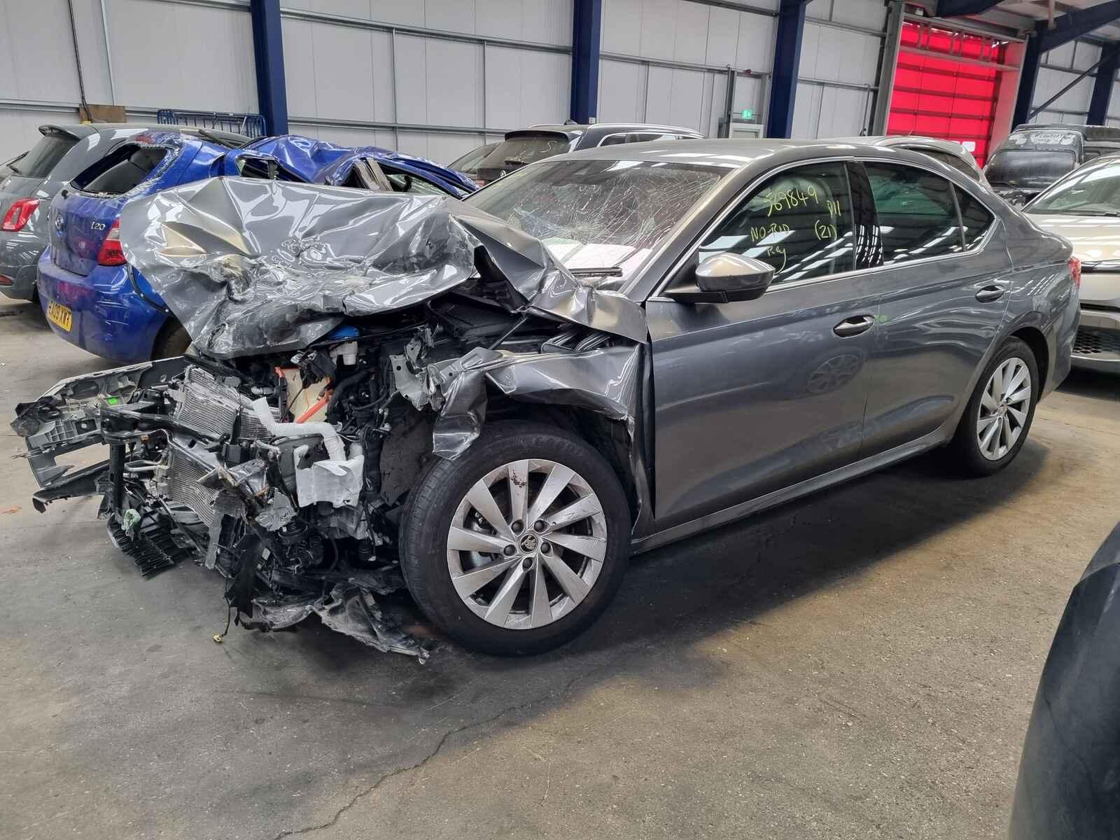 Skoda Octavia 2024 5 Door Hatchback Breaking View Auto part Skoda Octavia 2024 5 Door Hatchback Breaking