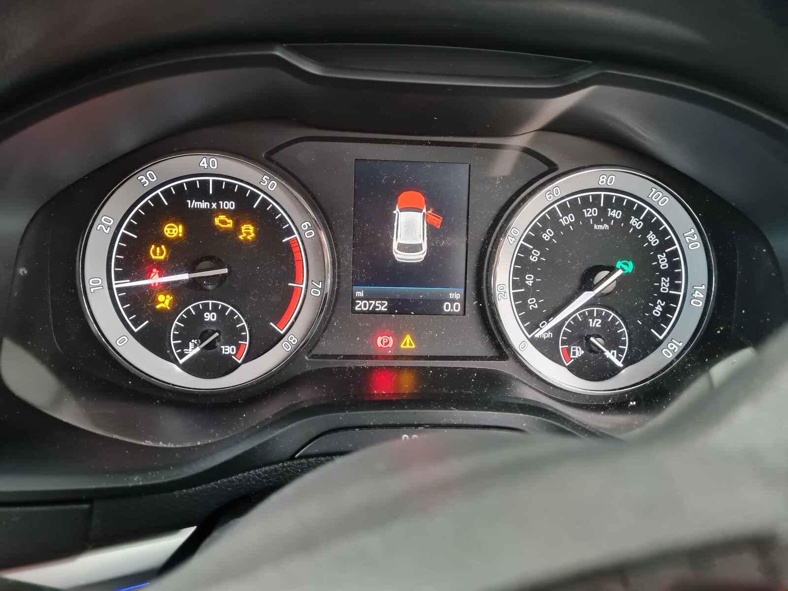 Skoda Karoq 2020 5 Door Estate Breaking View Auto part Skoda Karoq 2020 5 Door Estate Breaking