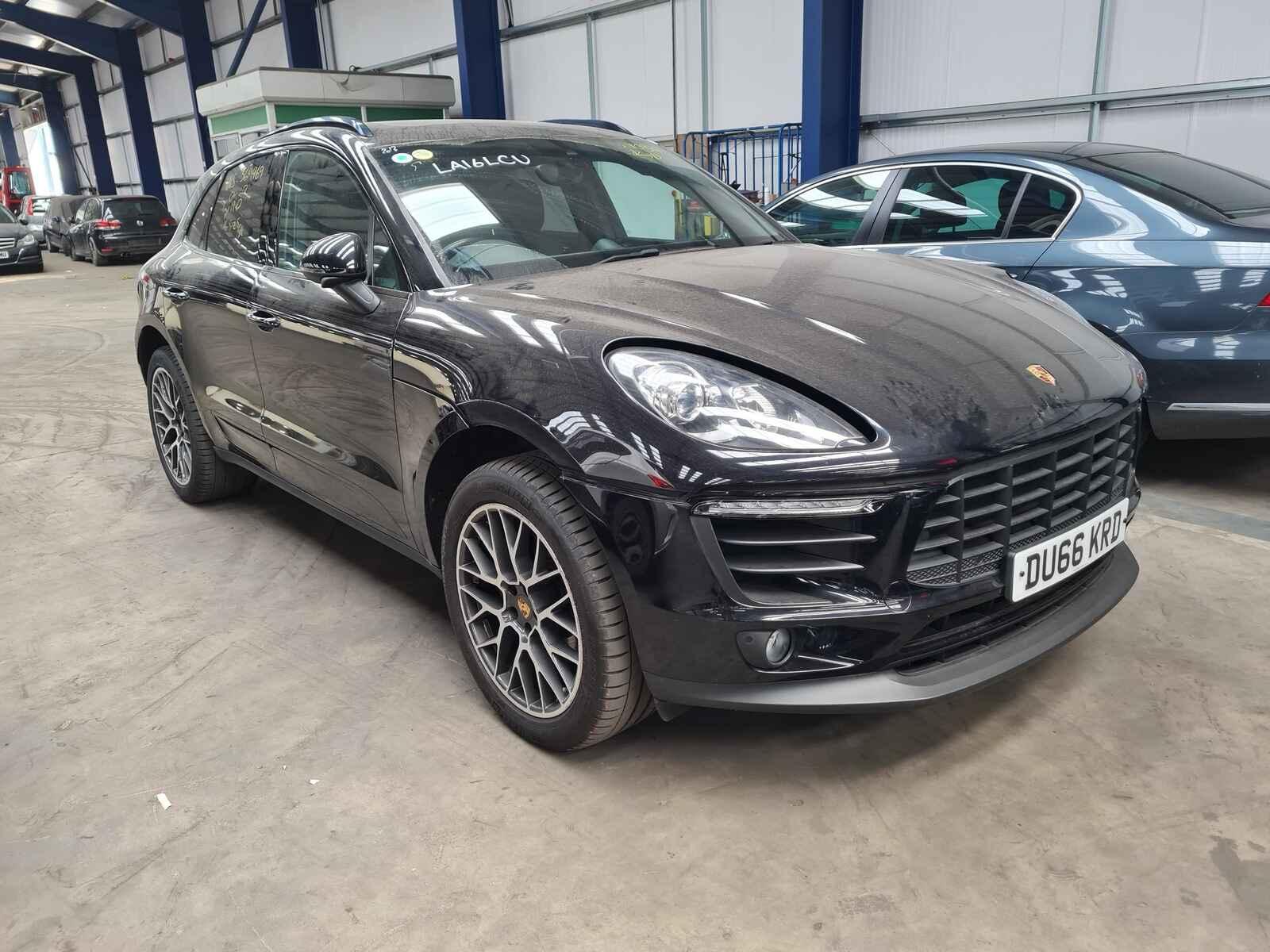 Image for a Porsche Macan 2016 5 Door Estate Breaking