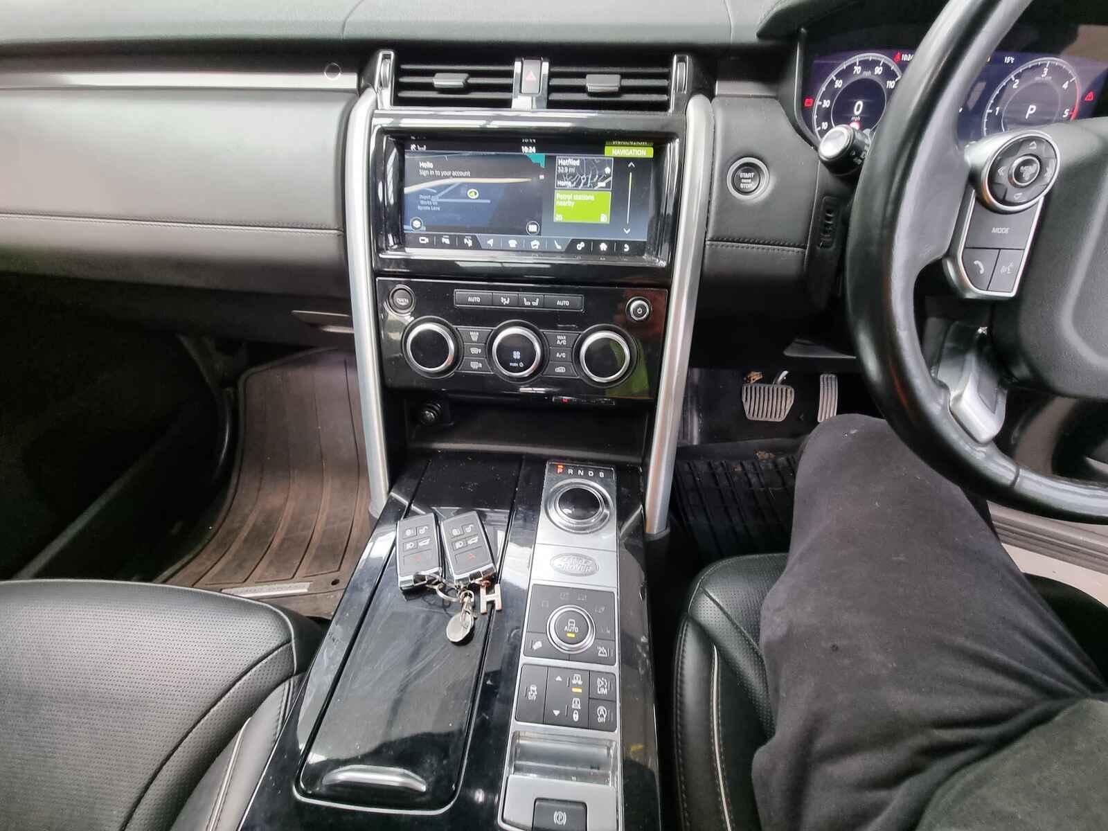 Land Rover Discovery 2018 5 Door Estate Breaking View Auto part Land Rover Discovery 2018 5 Door Estate Breaking