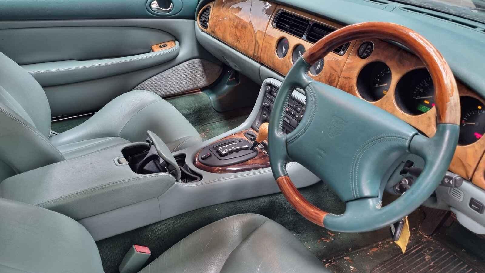 Jaguar Xk8 1996 2 Door Coupe Breaking View Auto part Jaguar Xk8 1996 2 Door Coupe Breaking