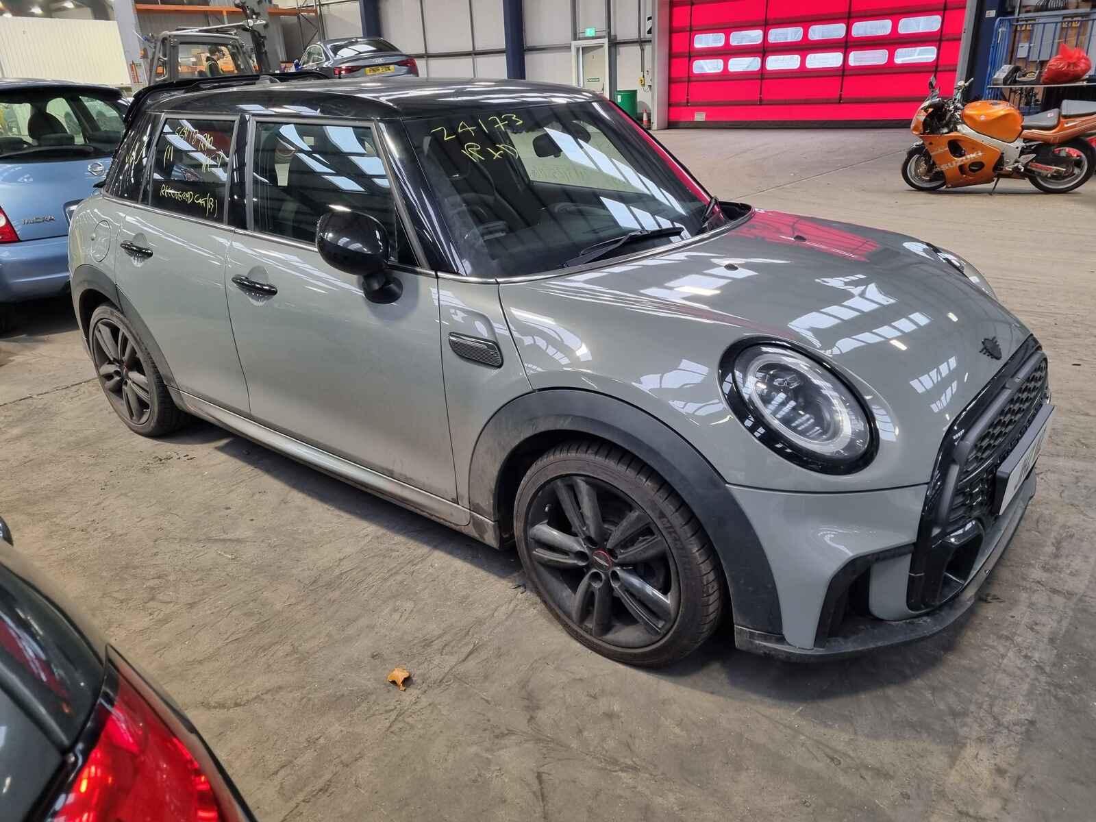 Image for a Mini (bmw) Mini 2021 5 Door Hatchback Breaking