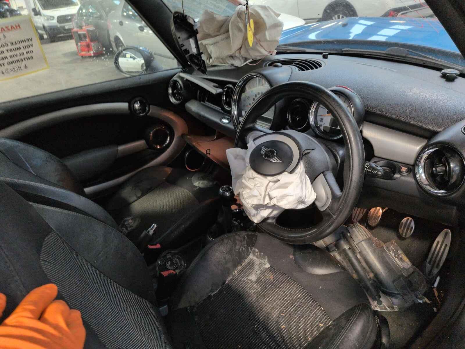 View Auto part Mini (bmw) Mini 2009 3 Door Hatchback Breaking