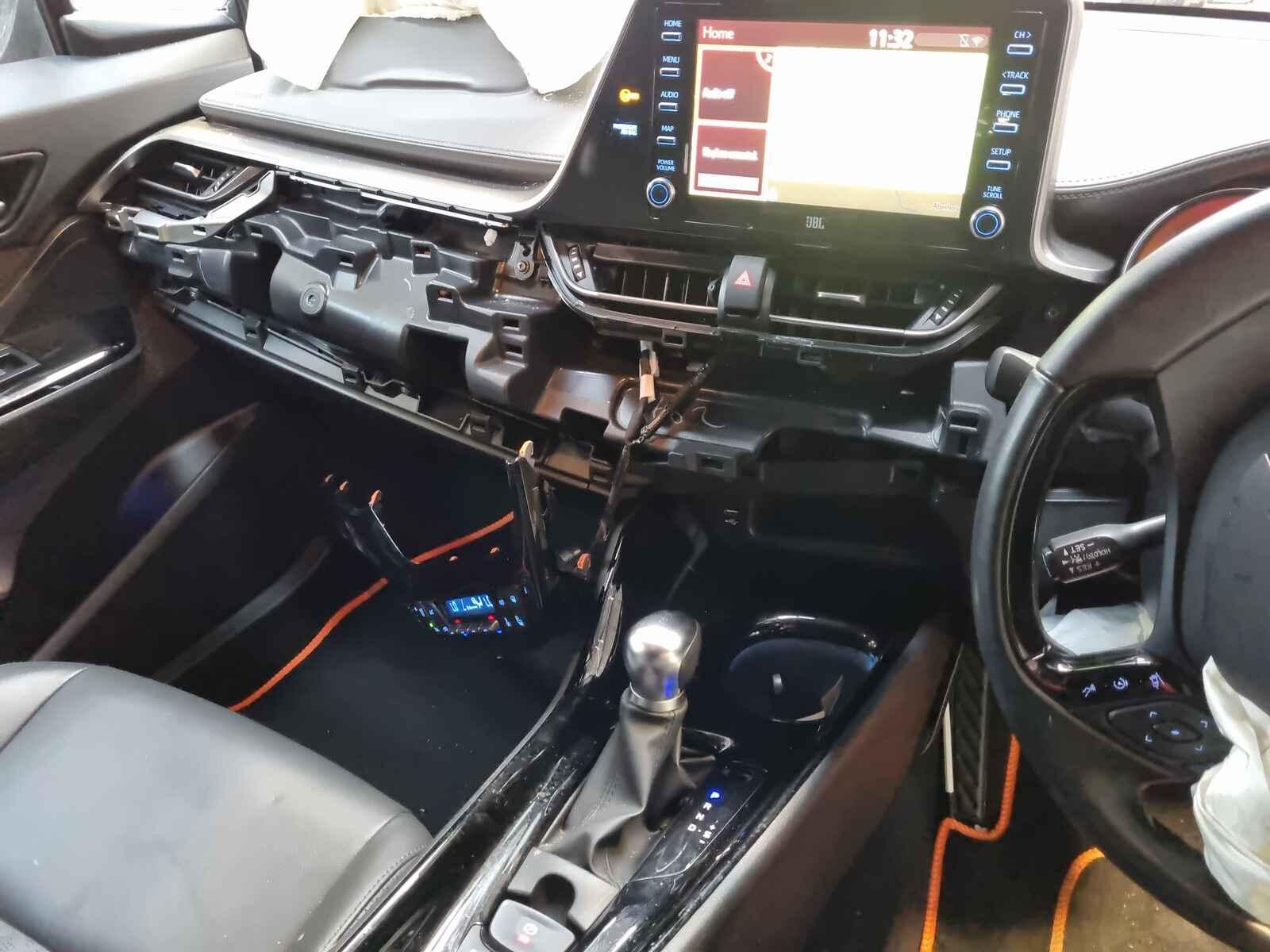Toyota C-hr 2020 5 Door Hatchback Breaking View Auto part Toyota C-hr 2020 5 Door Hatchback Breaking