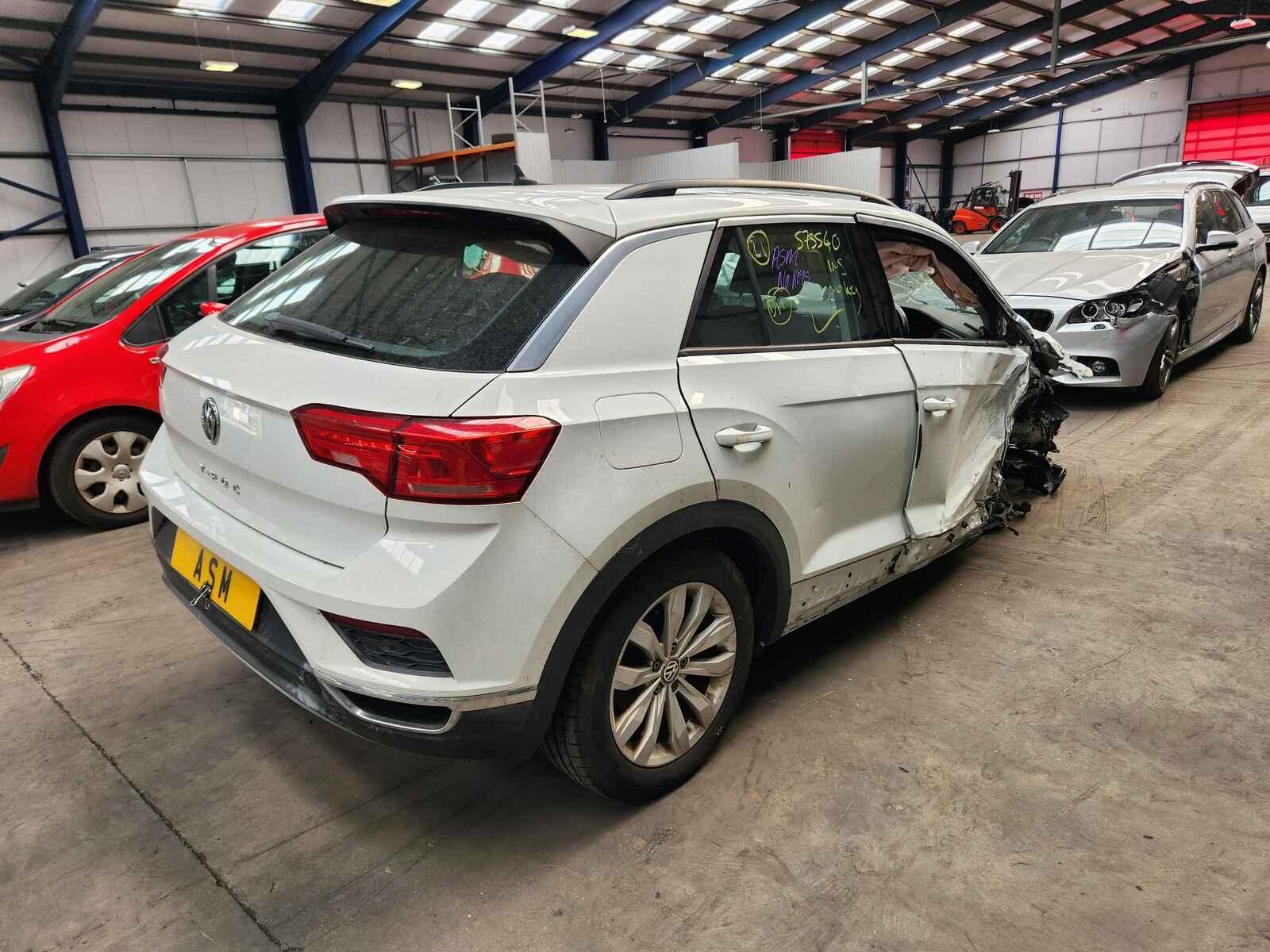 Volkswagen T-roc 2018 5 Door Hatchback Breaking View Auto part Volkswagen T-roc 2018 5 Door Hatchback Breaking