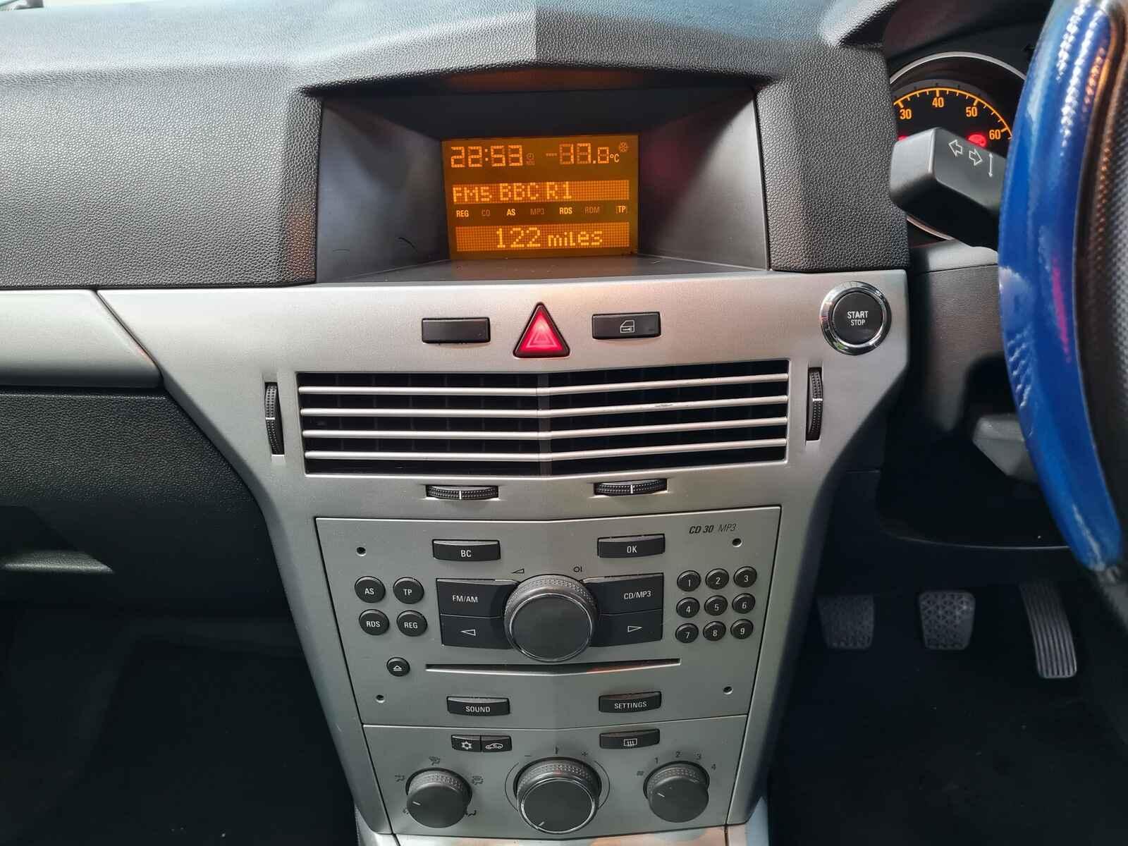 Vauxhall Astra 2010 3 Door Hatchback Breaking View Auto part Vauxhall Astra 2010 3 Door Hatchback Breaking