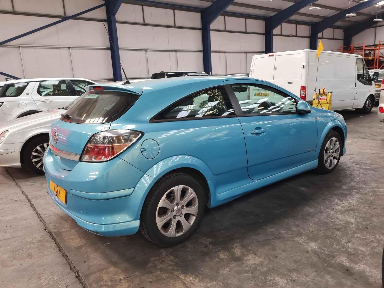 Vauxhall Astra 2010 3 Door Hatchback Breaking View Auto part Vauxhall Astra 2010 3 Door Hatchback Breaking