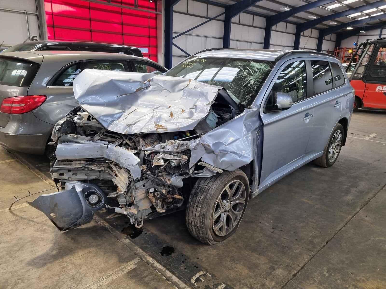 Mitsubishi Outlander 2014 5 Door Estate Breaking View Auto part Mitsubishi Outlander 2014 5 Door Estate Breaking
