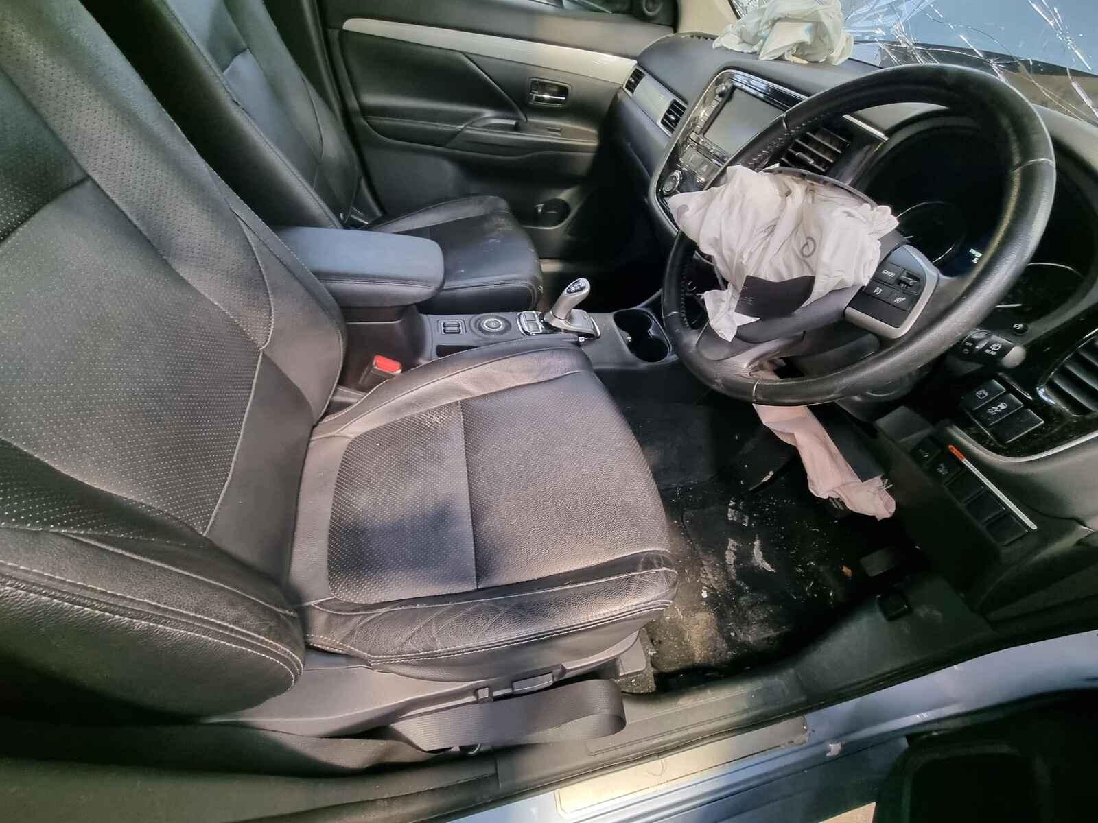 Mitsubishi Outlander 2014 5 Door Estate Breaking View Auto part Mitsubishi Outlander 2014 5 Door Estate Breaking