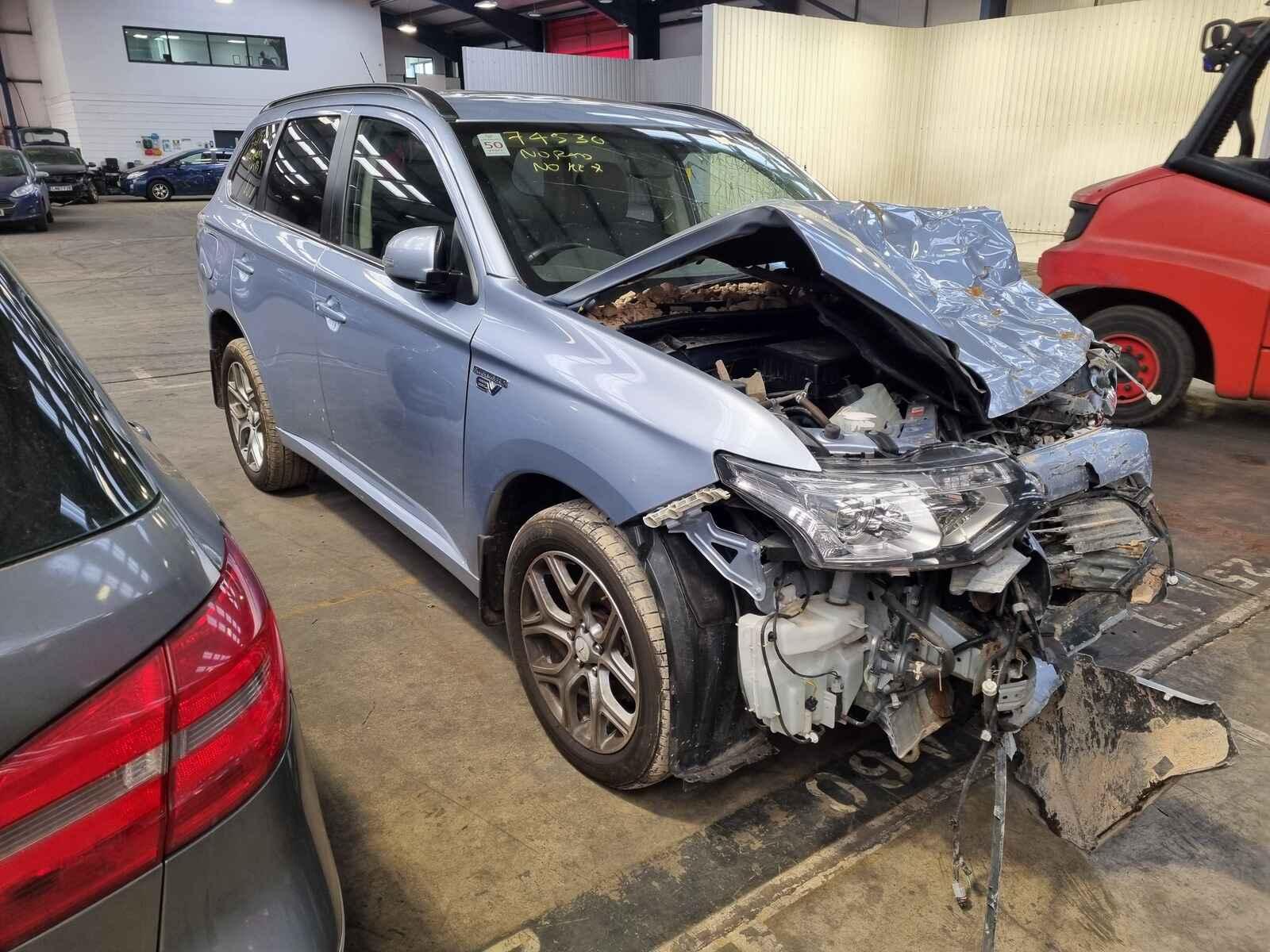 Image for a Mitsubishi Outlander 2014 5 Door Estate Breaking