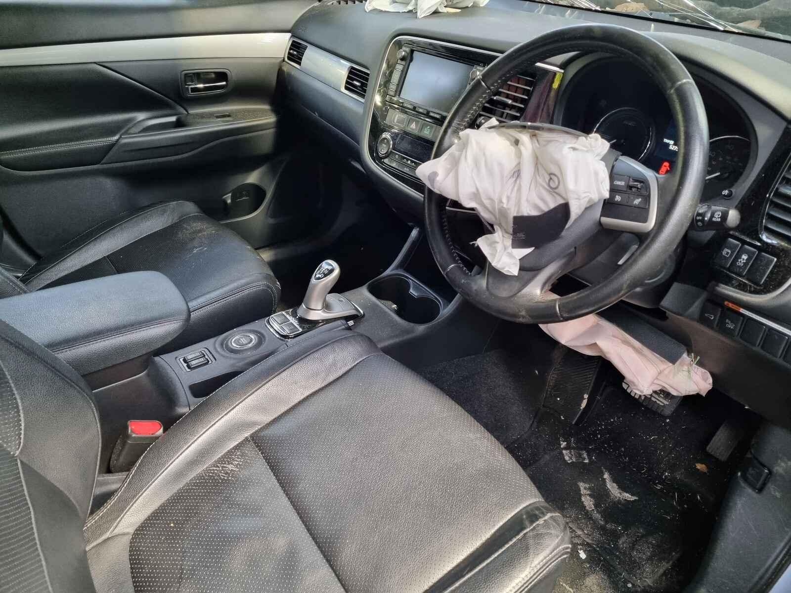 Mitsubishi Outlander 2014 5 Door Estate Breaking View Auto part Mitsubishi Outlander 2014 5 Door Estate Breaking