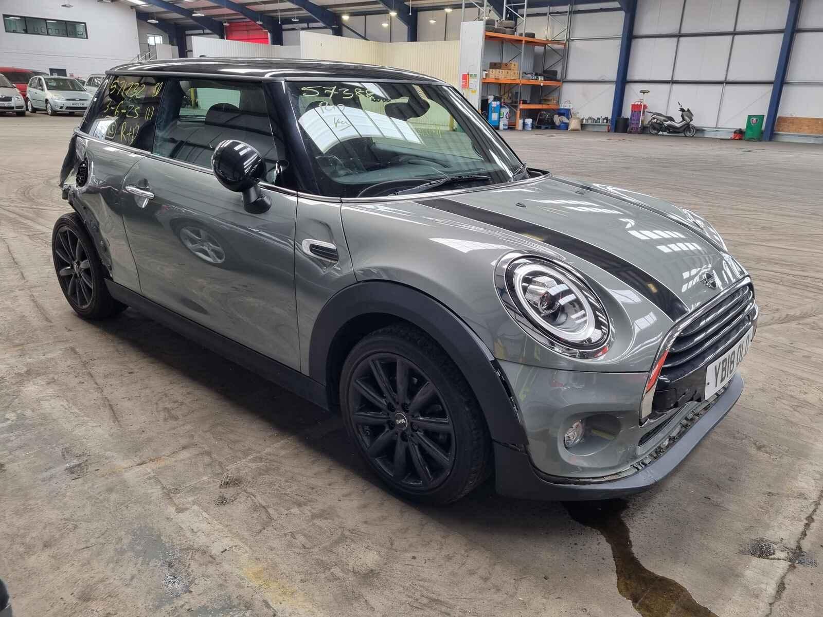 Image for a Mini (bmw) Mini 2018 3 Door Hatchback Breaking