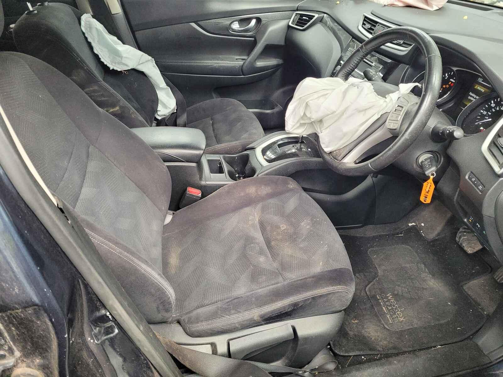 View Auto part Nissan X Trail 2016 5 Door Estate Breaking