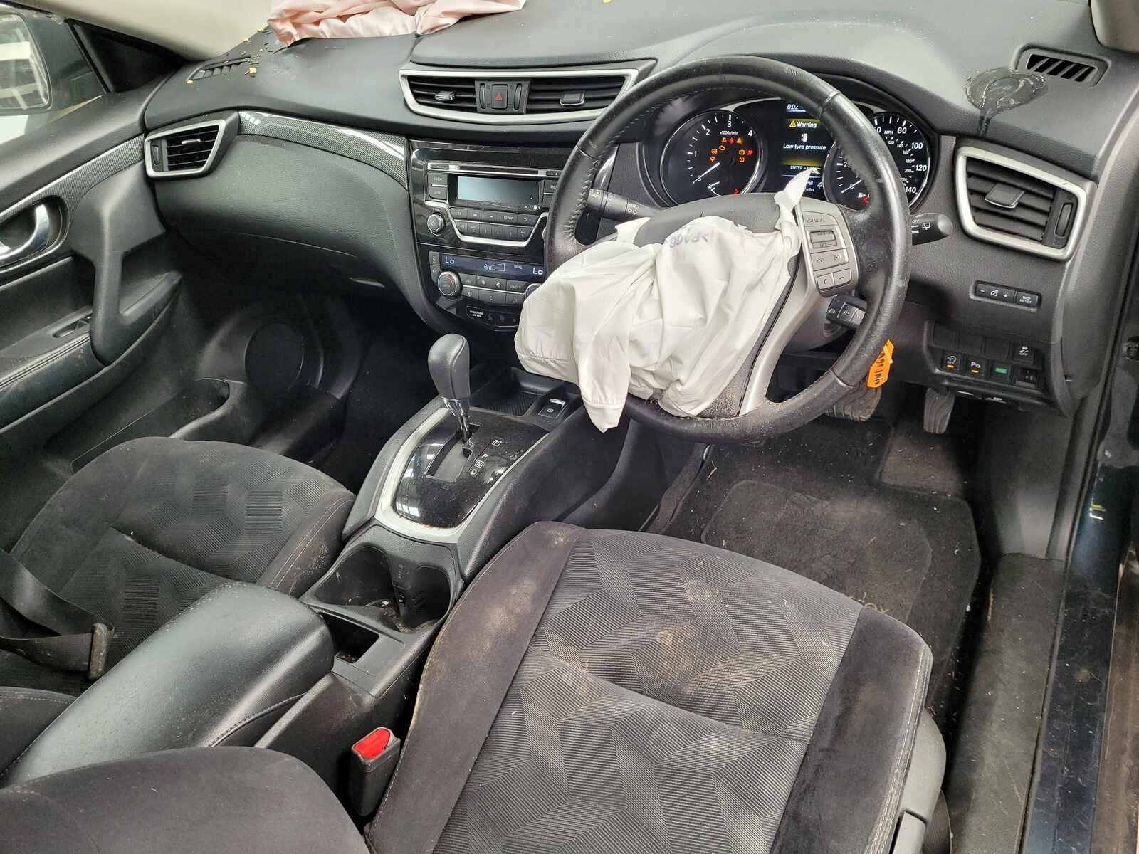 View Auto part Nissan X Trail 2016 5 Door Estate Breaking