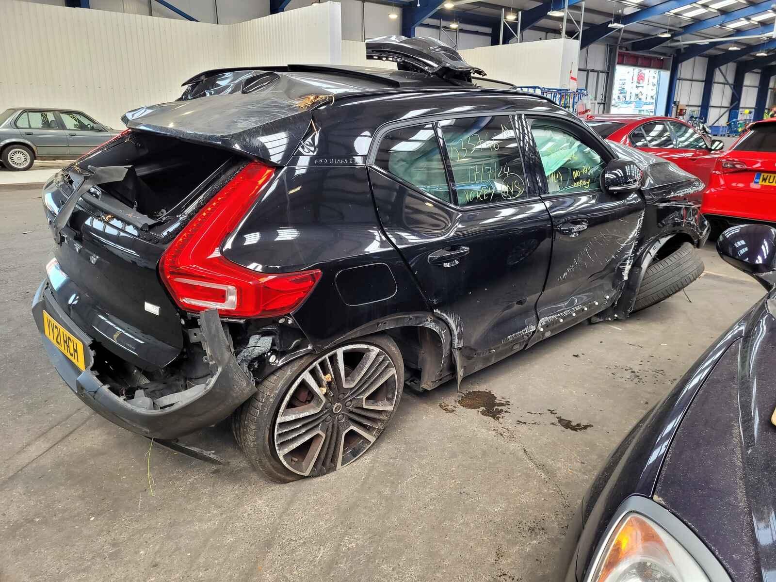 View Auto part Volvo Xc40 2021 5 Door Estate Breaking
