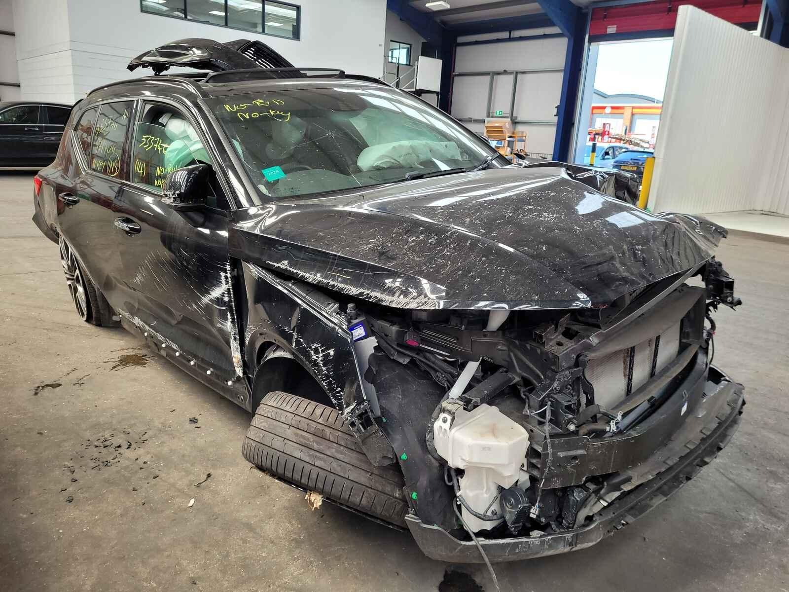 Image for a Volvo Xc40 2021 5 Door Estate Breaking