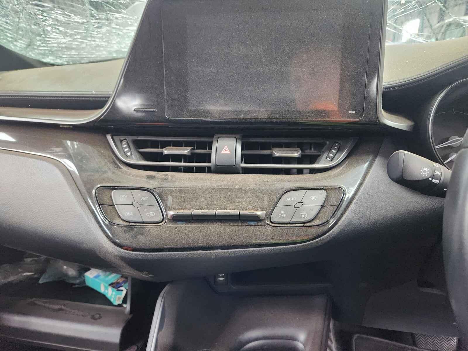 View Auto part Toyota C-hr 2017 5 Door Hatchback Breaking