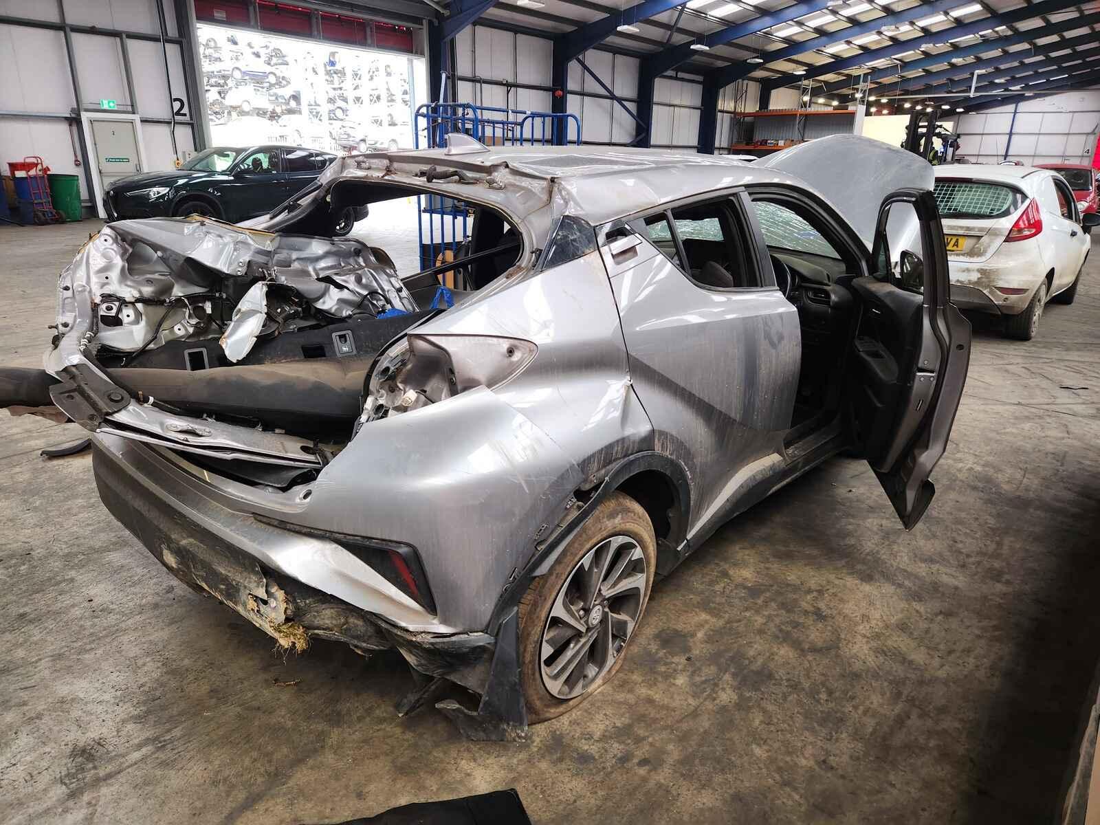 View Auto part Toyota C-hr 2017 5 Door Hatchback Breaking