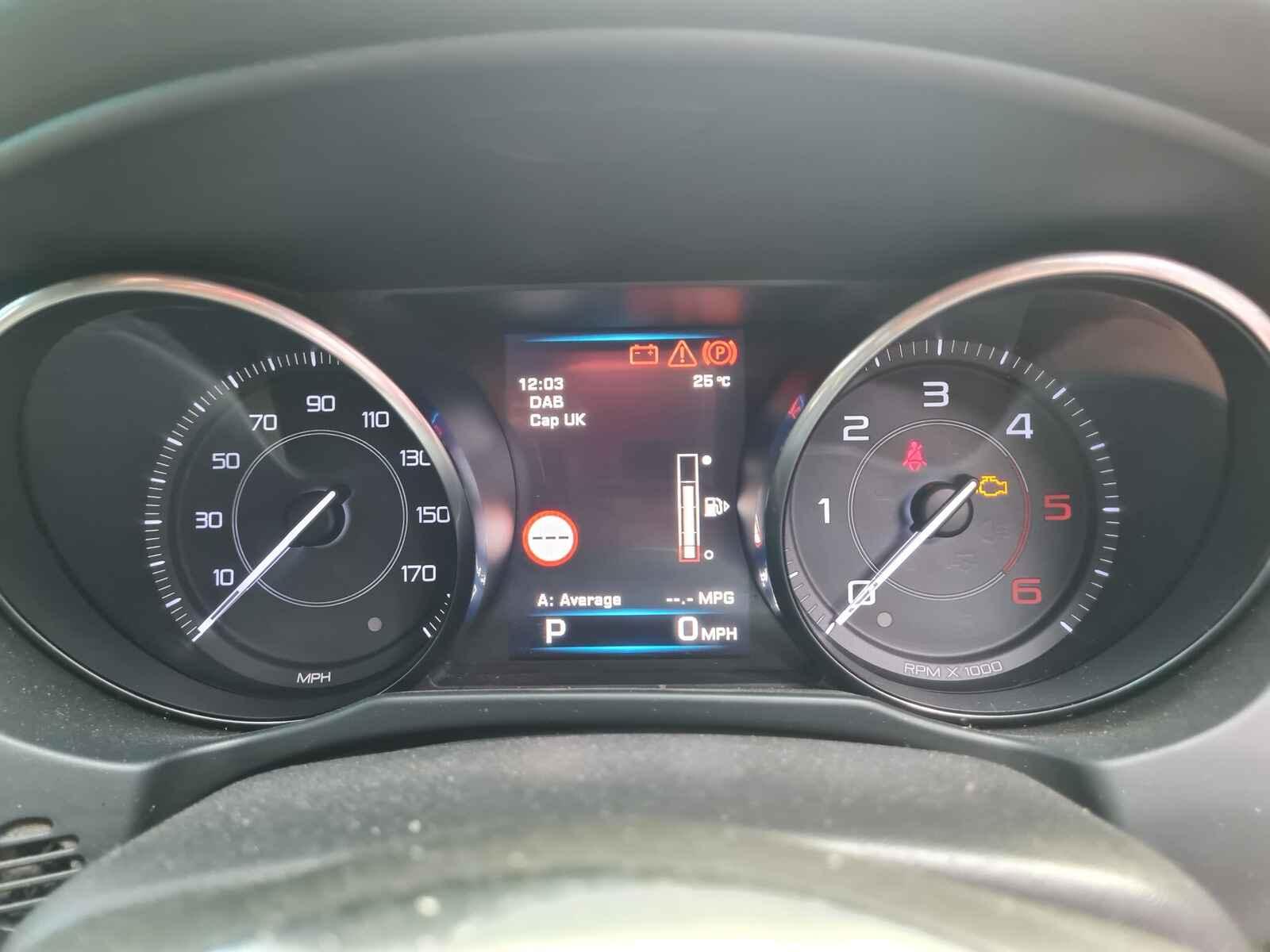 View Auto part Jaguar Xe 2016 4 Door Saloon Breaking