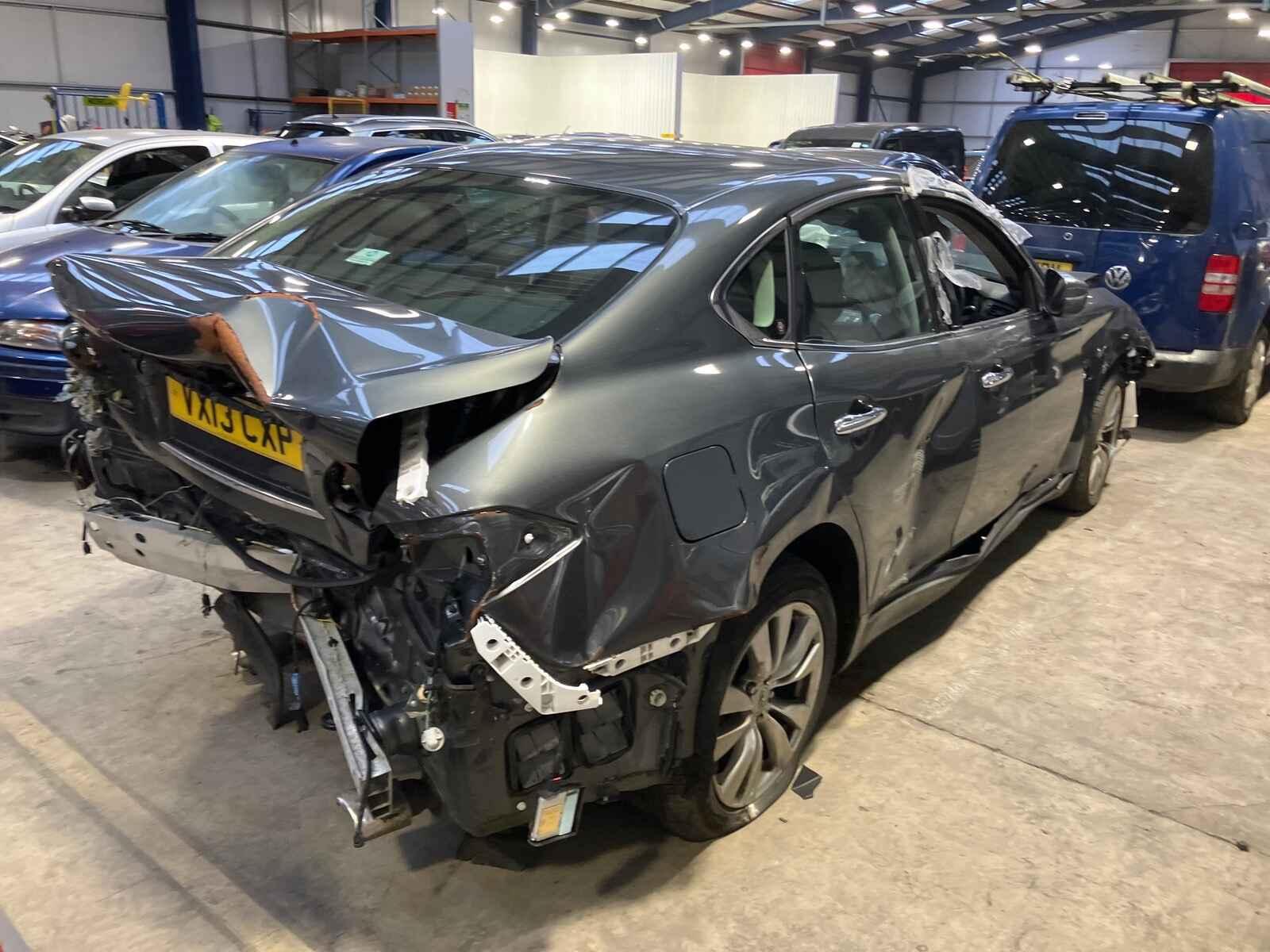 Infiniti M Series 2013 4 Door Saloon Breaking View Auto part Infiniti M Series 2013 4 Door Saloon Breaking