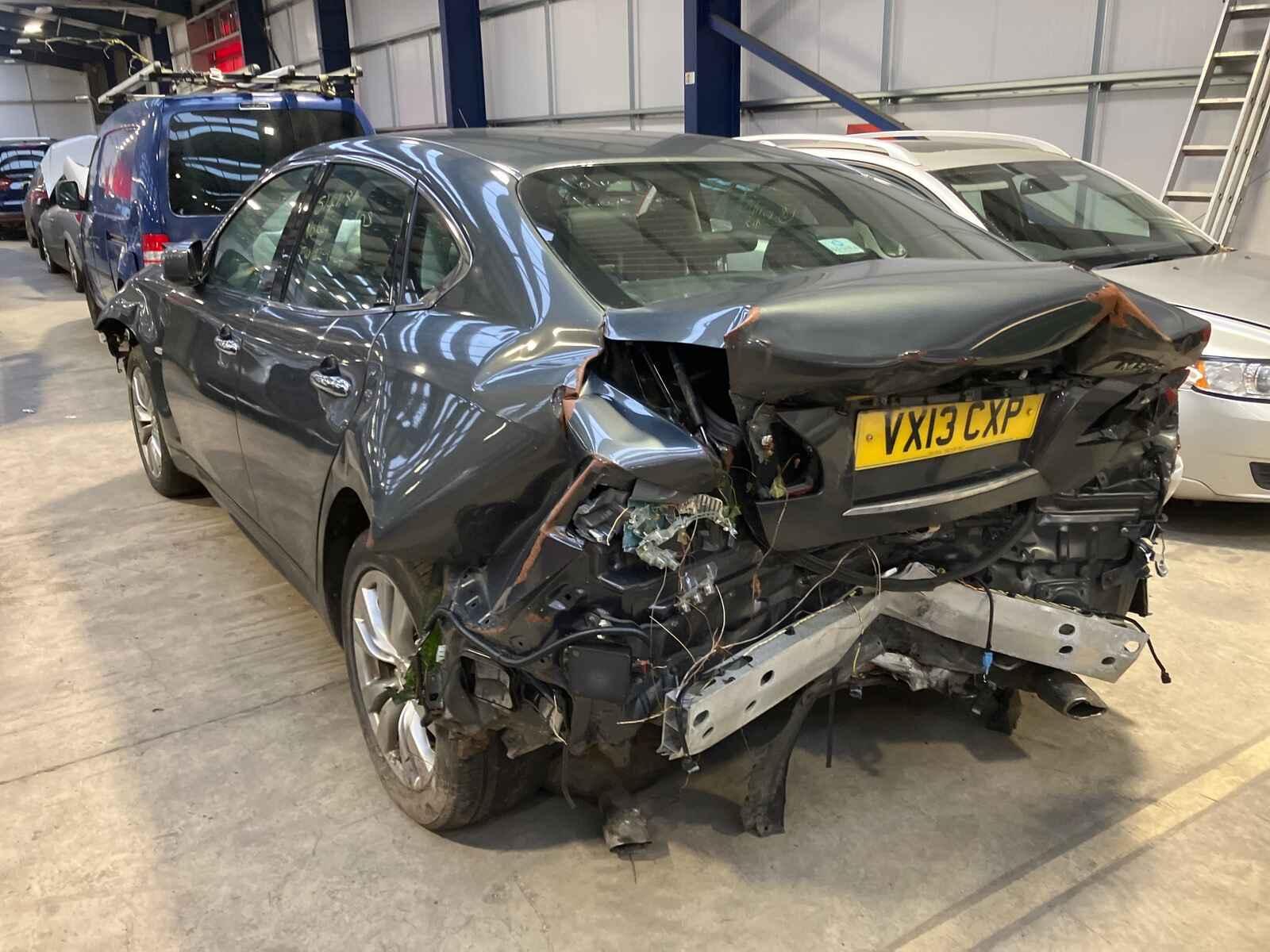 Infiniti M Series 2013 4 Door Saloon Breaking View Auto part Infiniti M Series 2013 4 Door Saloon Breaking