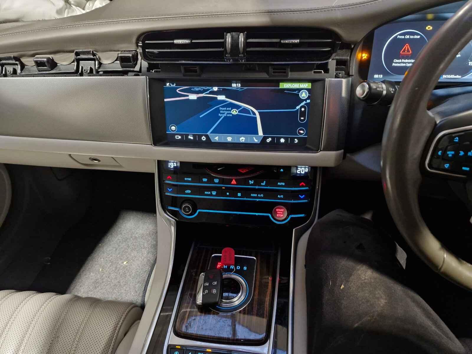 Jaguar Xf 2017 4 Door Saloon Breaking View Auto part Jaguar Xf 2017 4 Door Saloon Breaking