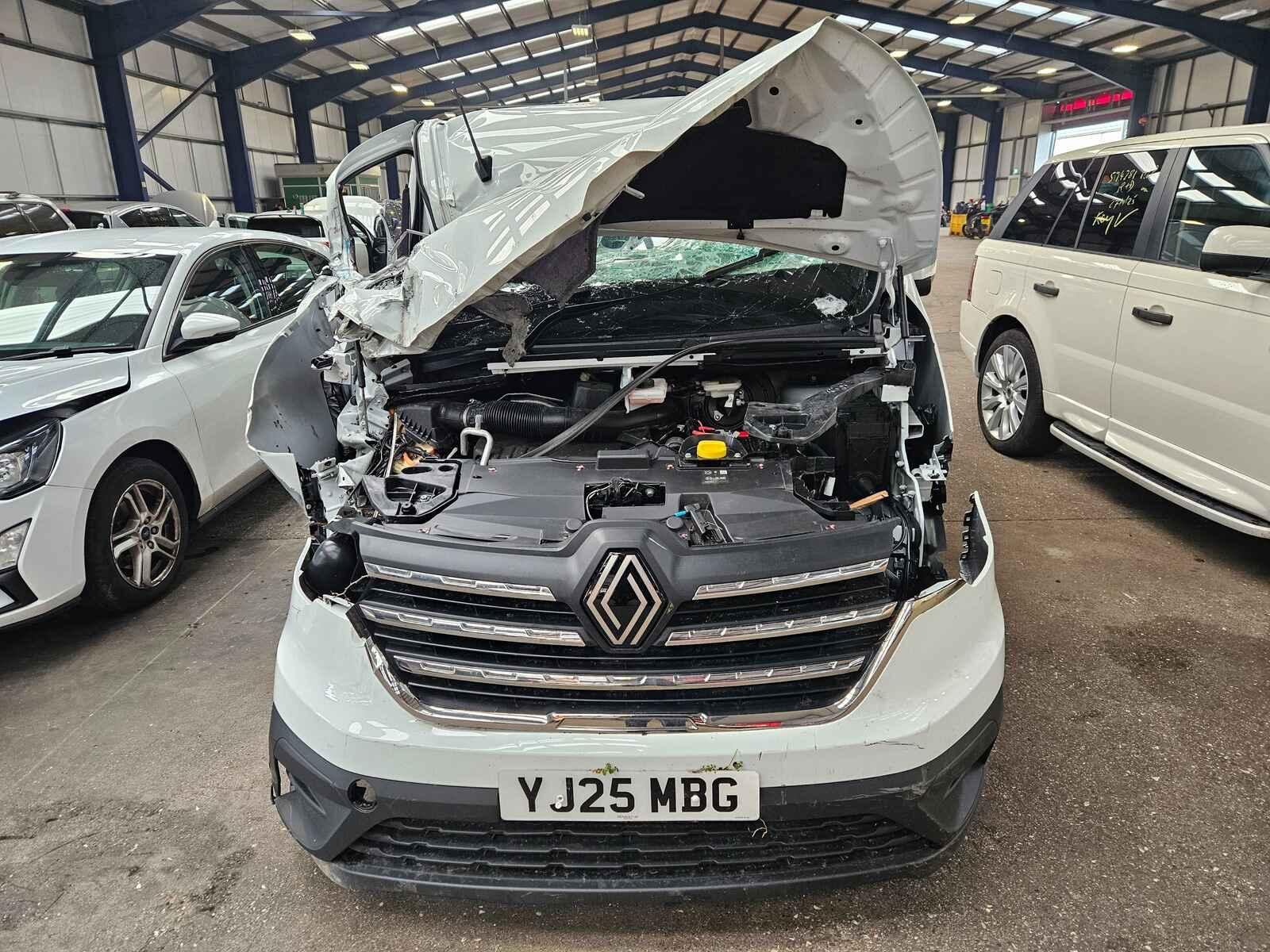View Auto part Renault Trafic 2025 Unknown Van Breaking