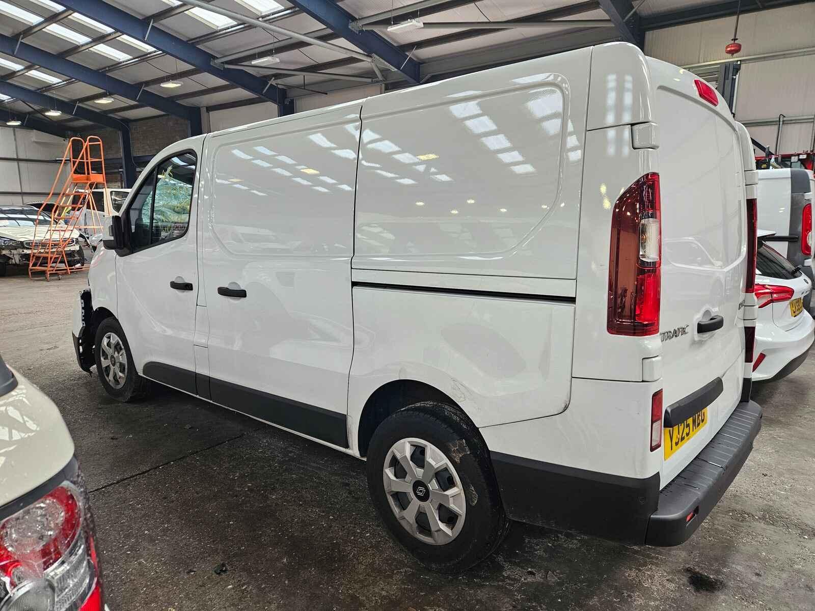 View Auto part Renault Trafic 2025 Unknown Van Breaking